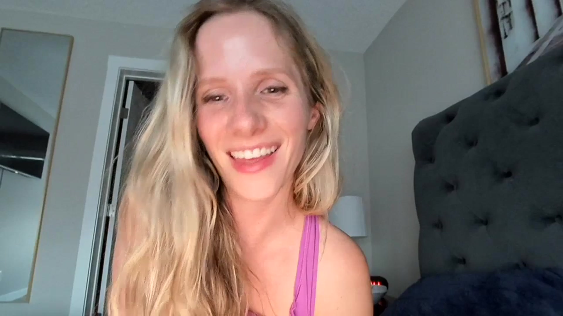 Gallery image thumbnail from Lucylux1's myfreecams stream on, 07/10/2023, 03:40 image 16 of 20
