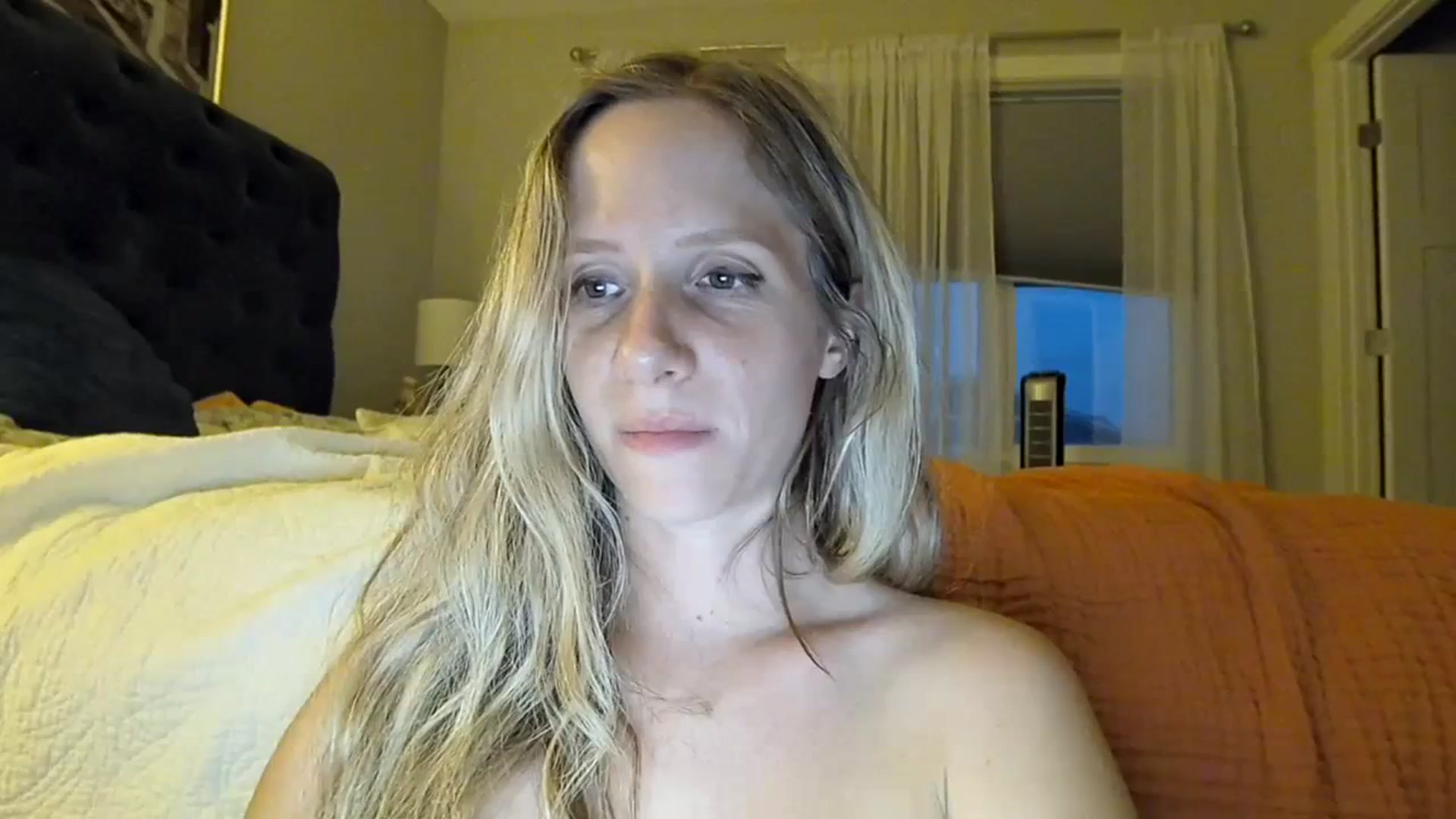 Gallery image thumbnail from Lucylux1's myfreecams stream on, 07/10/2023, 04:32 image 13 of 20