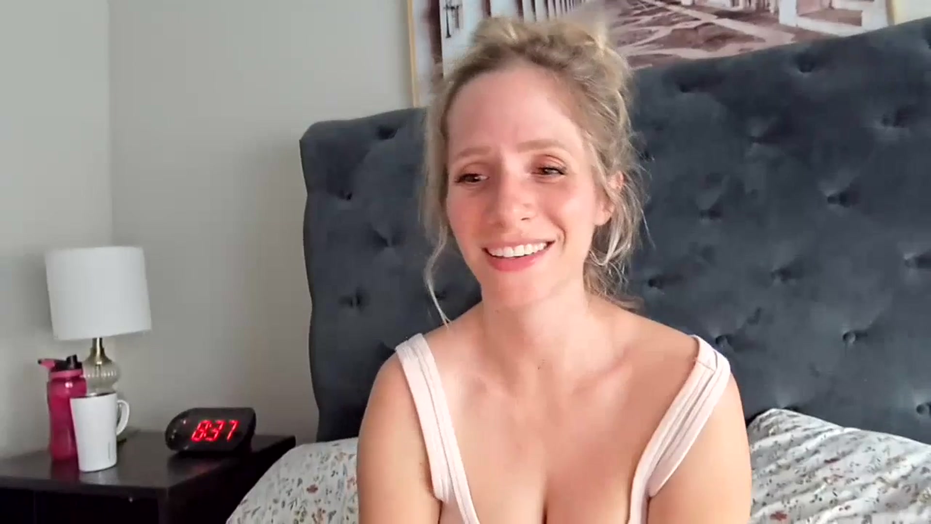 Gallery image thumbnail from Lucylux1's myfreecams stream on, 07/17/2023, 02:54 image 17 of 20