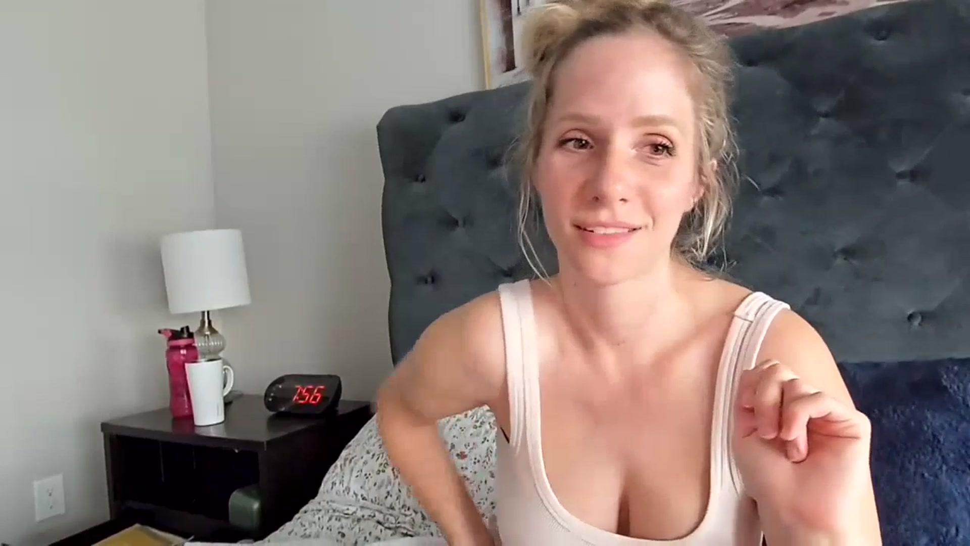 Gallery image thumbnail from Lucylux1's myfreecams stream on, 07/17/2023, 02:54 image 5 of 20