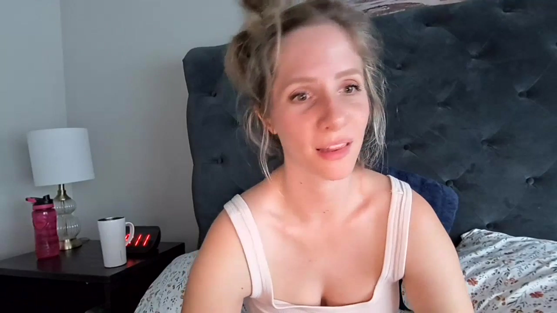 Gallery image thumbnail from Lucylux1's myfreecams stream on, 07/17/2023, 03:19 image 15 of 20