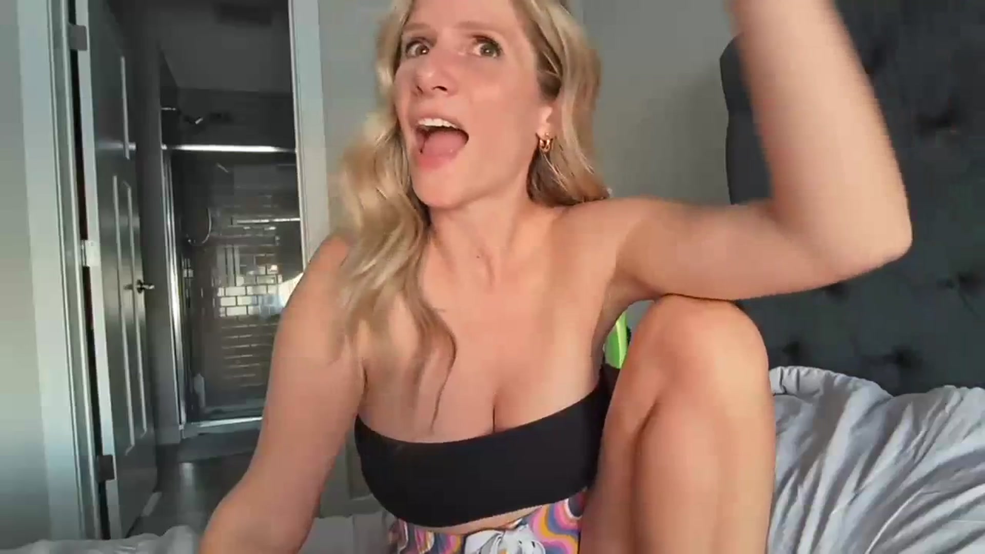 Gallery image thumbnail from Lucylux1's myfreecams stream on, 08/14/2023, 02:53 image 12 of 20