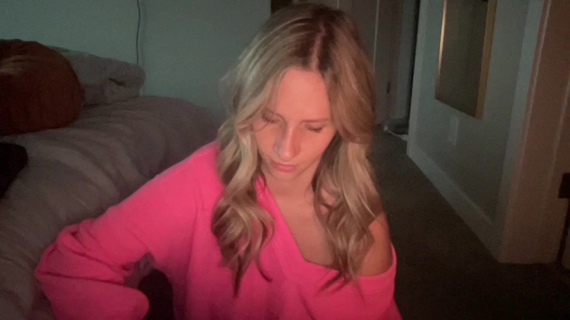 Gallery image thumbnail from Lucylux1's myfreecams stream on, 08/22/2023, 01:57 image 17 of 20