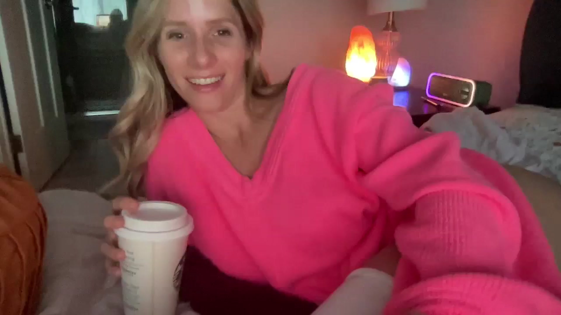 Gallery image thumbnail from Lucylux1's myfreecams stream on, 08/22/2023, 01:57 image 12 of 20