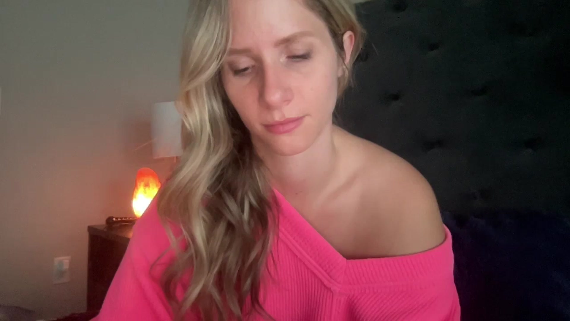 Gallery image thumbnail from Lucylux1's myfreecams stream on, 08/22/2023, 01:57 image 6 of 20
