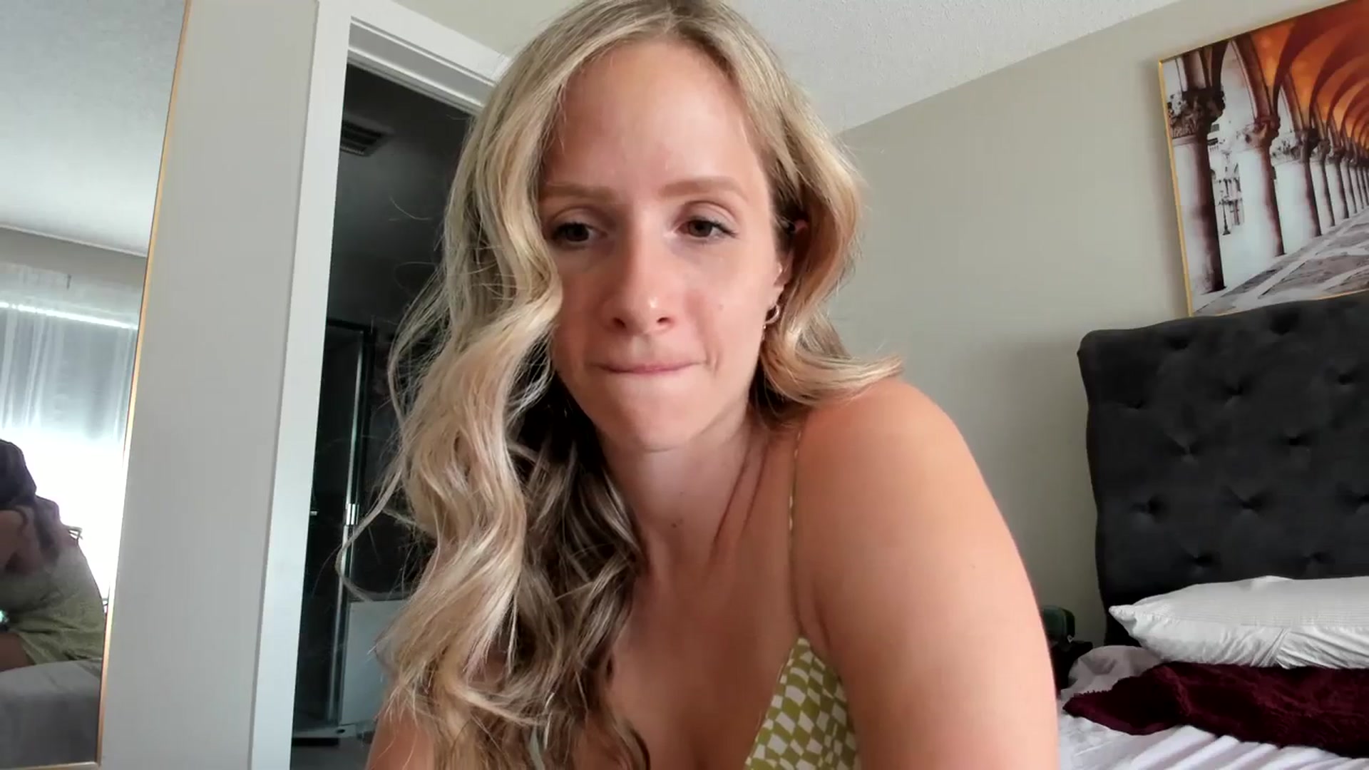 Gallery image thumbnail from Lucylux1's myfreecams stream on, 08/29/2023, 21:25 image 18 of 20