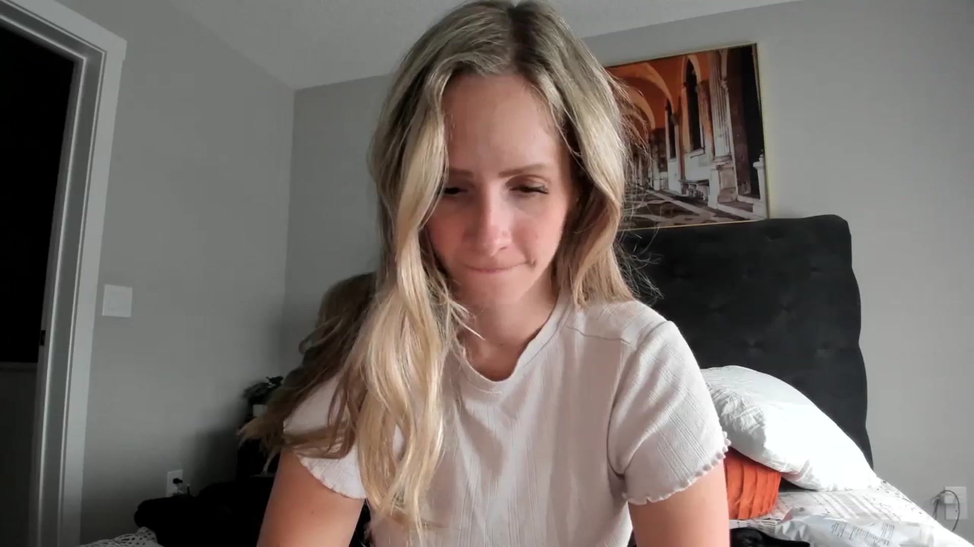 Gallery image thumbnail from Lucylux1's myfreecams stream on, 09/04/2023, 20:41 image 2 of 20