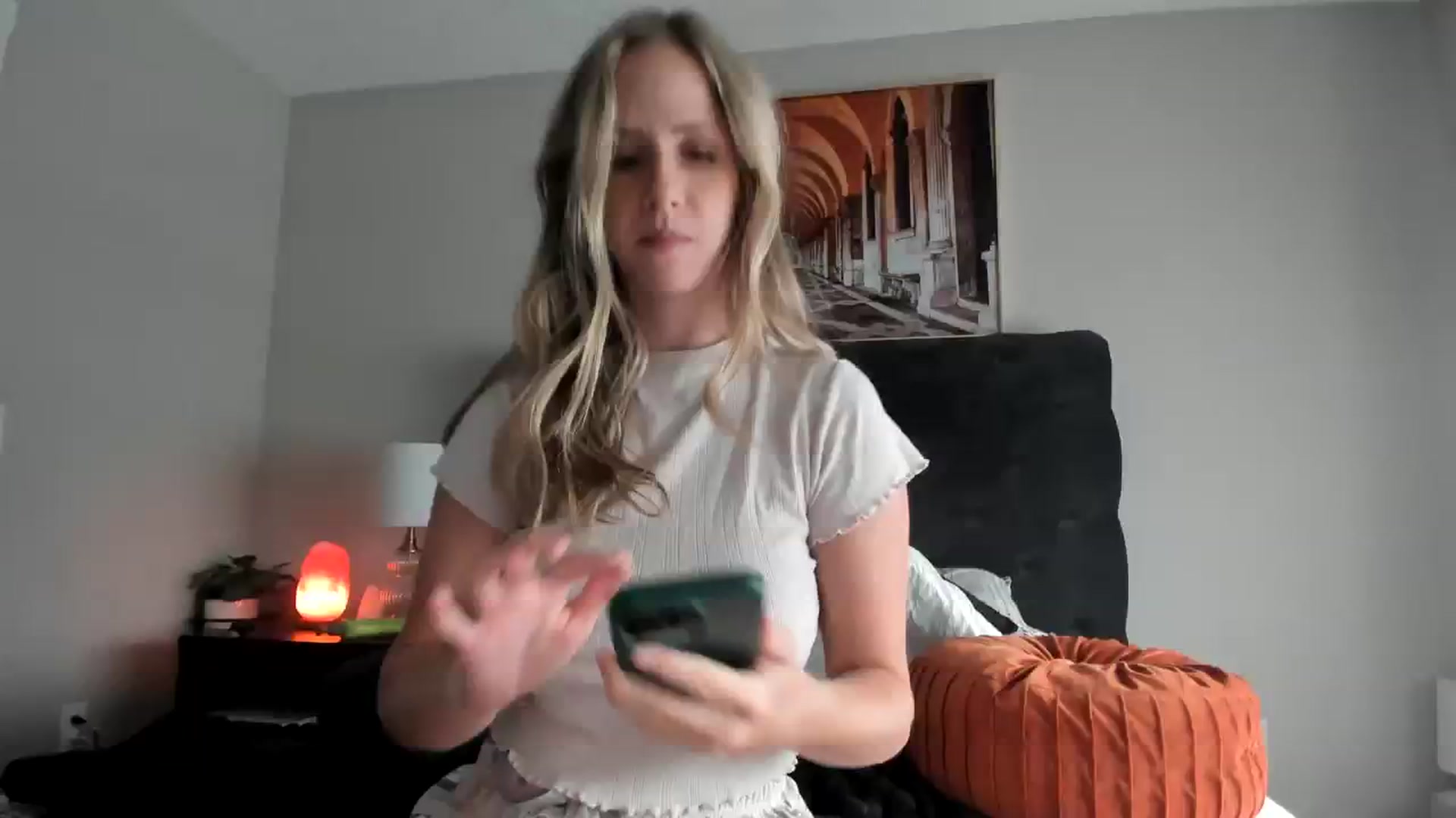 Gallery image thumbnail from Lucylux1's myfreecams stream on, 09/04/2023, 20:41 image 11 of 20