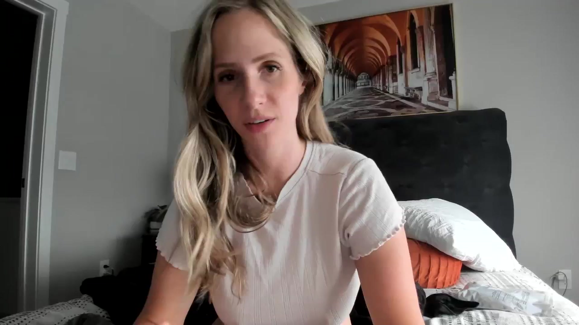 Gallery image thumbnail from Lucylux1's myfreecams stream on, 09/04/2023, 20:41 image 1 of 20