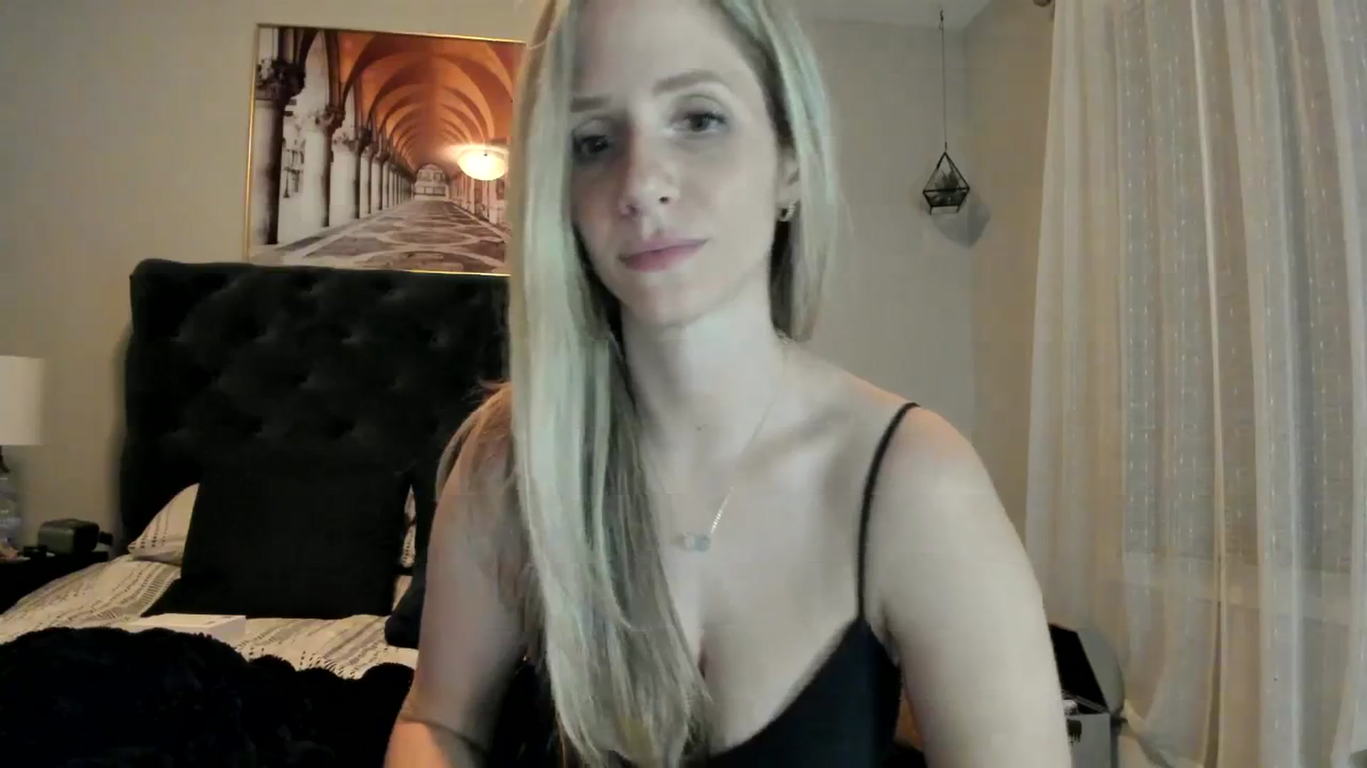 Gallery image thumbnail from Lucylux1's myfreecams stream on, 10/02/2023, 02:26 image 9 of 20