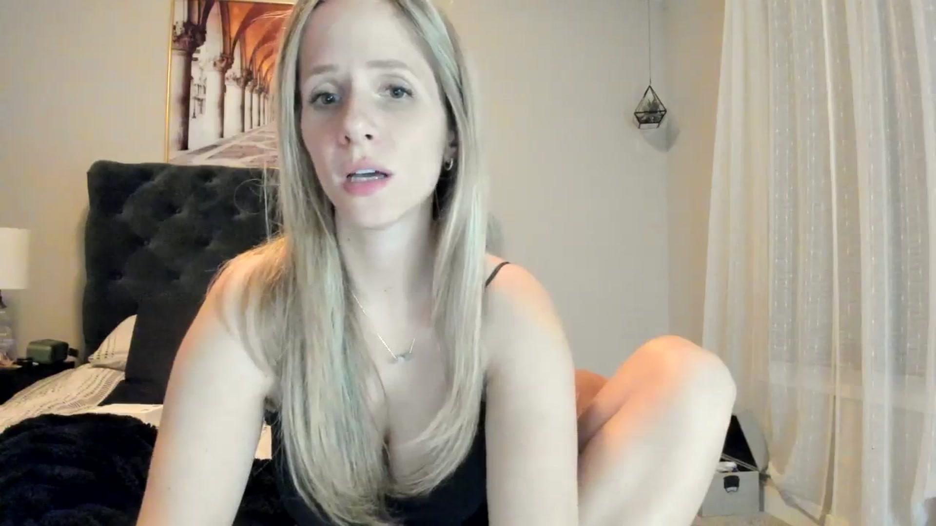 Gallery image thumbnail from Lucylux1's myfreecams stream on, 10/02/2023, 02:26 image 2 of 20