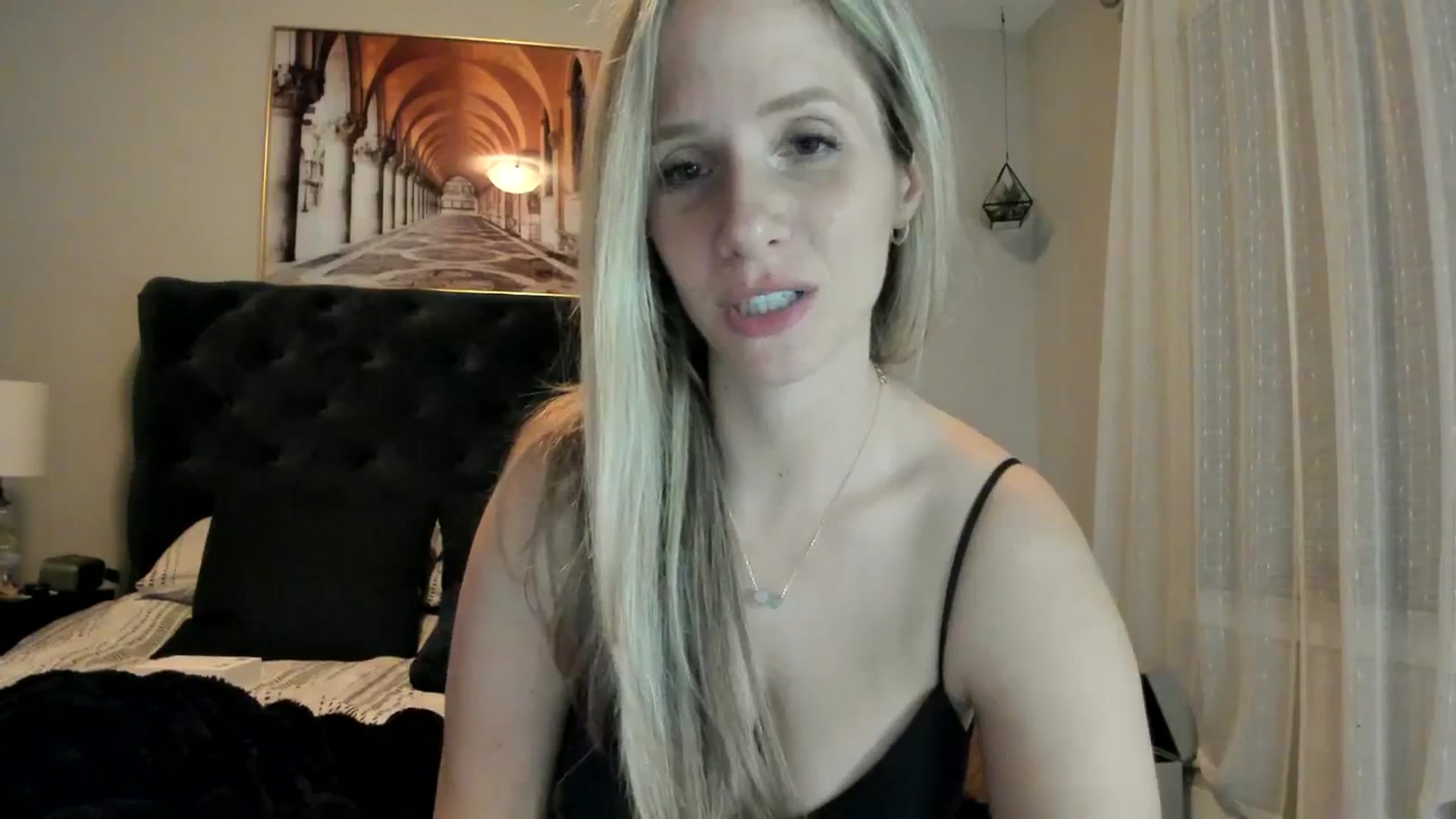 Gallery image thumbnail from Lucylux1's myfreecams stream on, 10/02/2023, 02:26 image 8 of 20