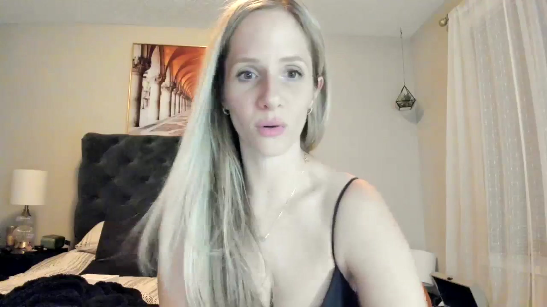 Gallery image thumbnail from Lucylux1's myfreecams stream on, 10/02/2023, 03:12 image 4 of 20