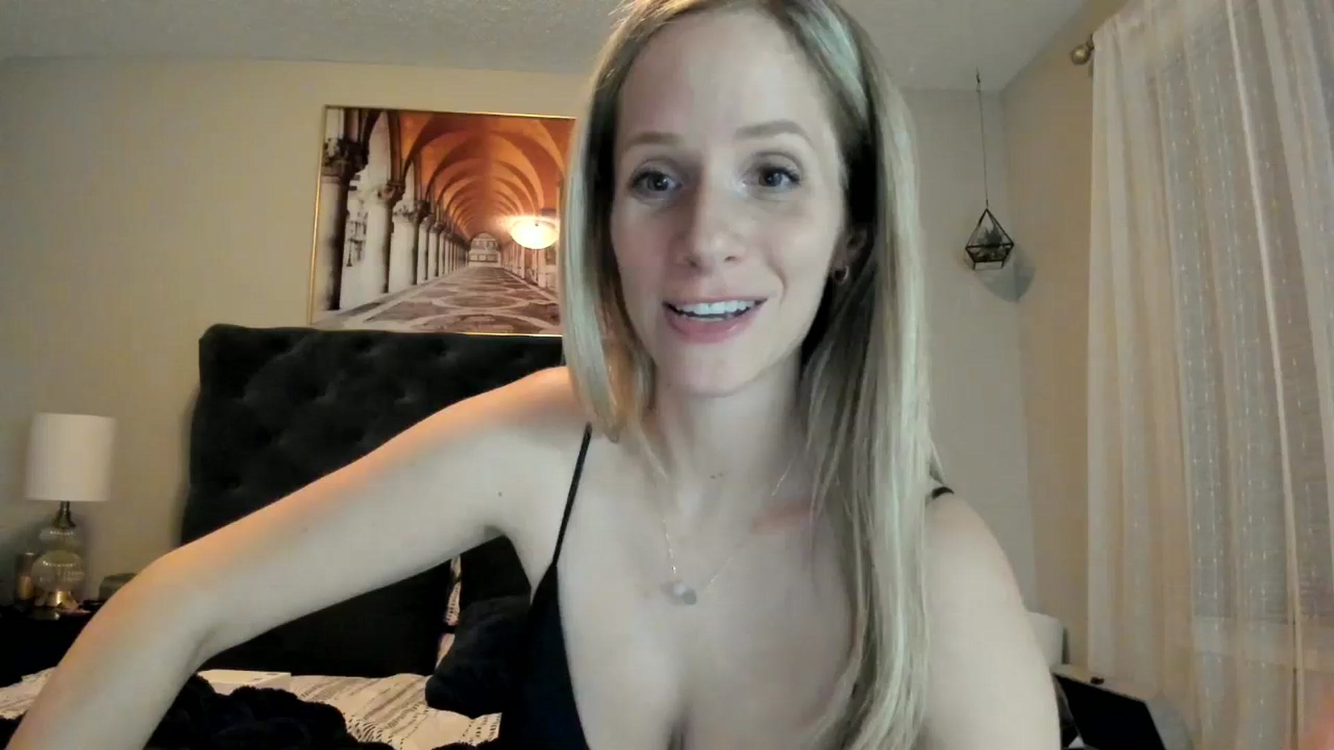 Gallery image thumbnail from Lucylux1's myfreecams stream on, 10/02/2023, 03:12 image 3 of 20