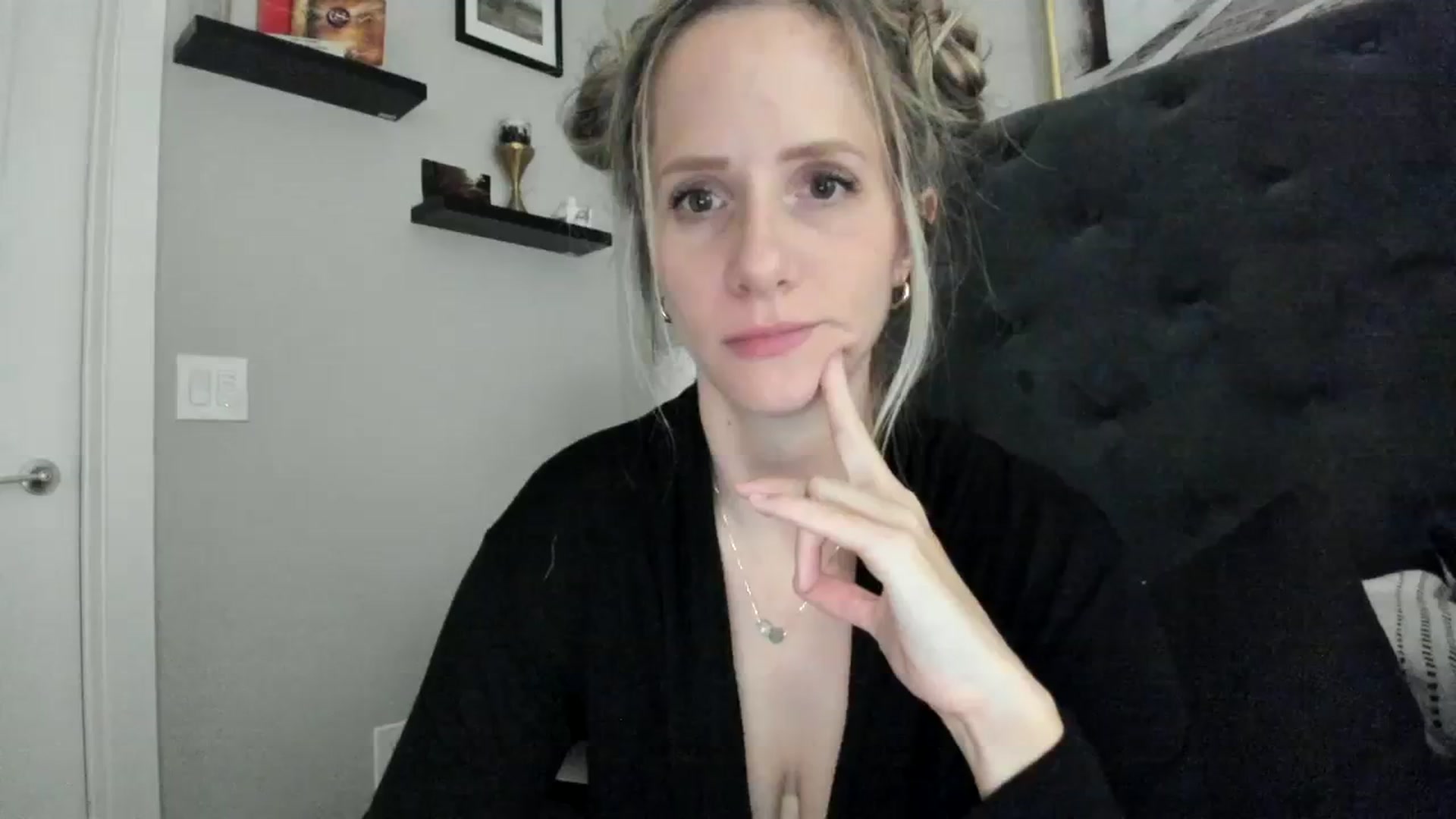 Gallery image thumbnail from Lucylux1's myfreecams stream on, 10/23/2023, 02:25 image 19 of 20
