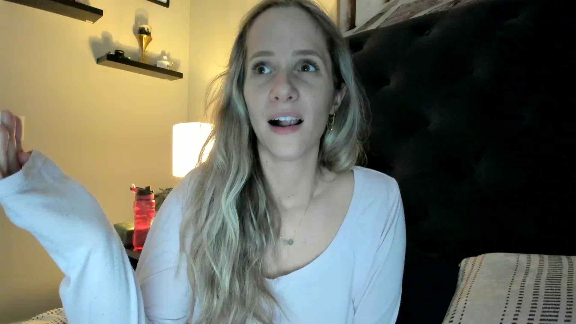 Gallery image thumbnail from Lucylux1's myfreecams stream on, 11/13/2023, 01:23 image 4 of 20