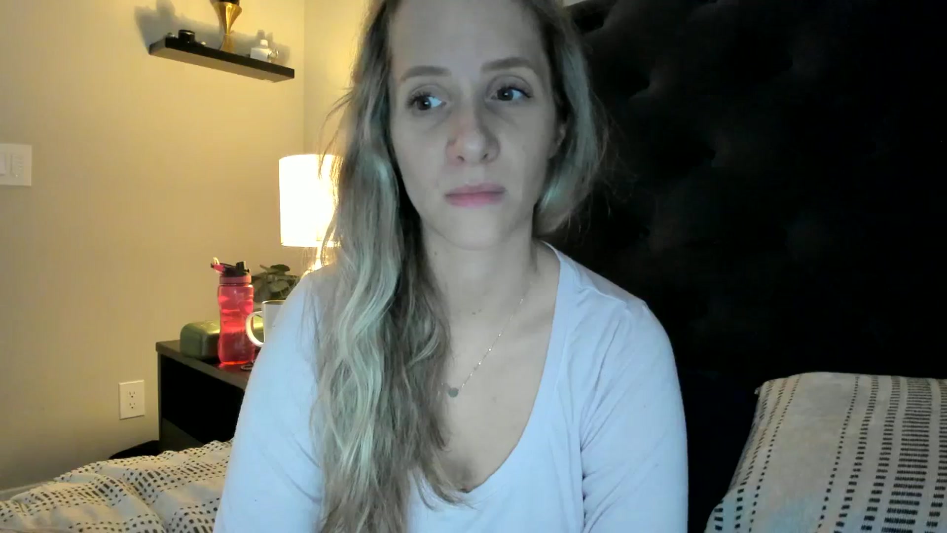 Gallery image thumbnail from Lucylux1's myfreecams stream on, 11/13/2023, 01:23 image 15 of 20