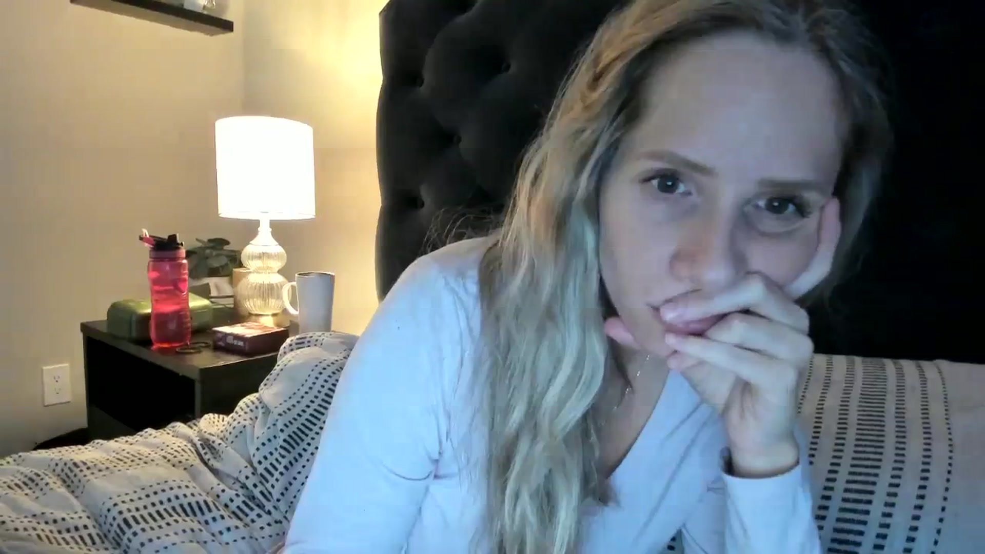Gallery image thumbnail from Lucylux1's myfreecams stream on, 11/13/2023, 01:23 image 20 of 20