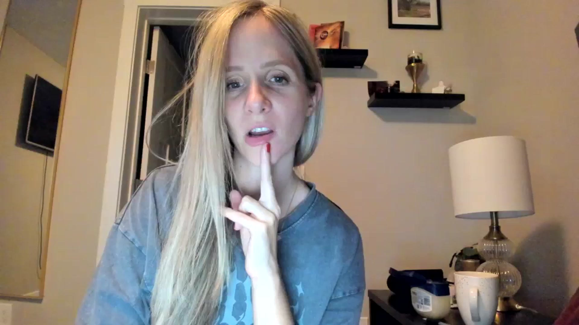 Gallery image thumbnail from Lucylux1's myfreecams stream on, 11/20/2023, 04:12 image 8 of 20