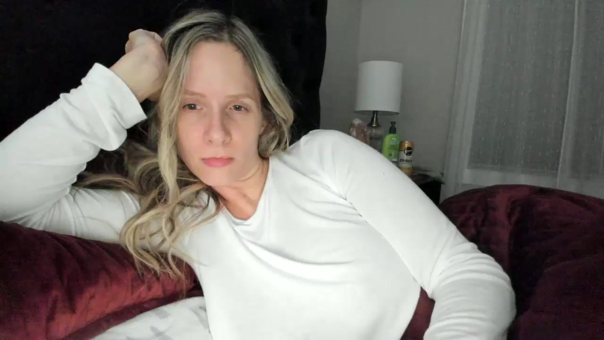 Gallery image thumbnail from Lucylux1's myfreecams stream on, 11/22/2023, 03:55 image 16 of 20