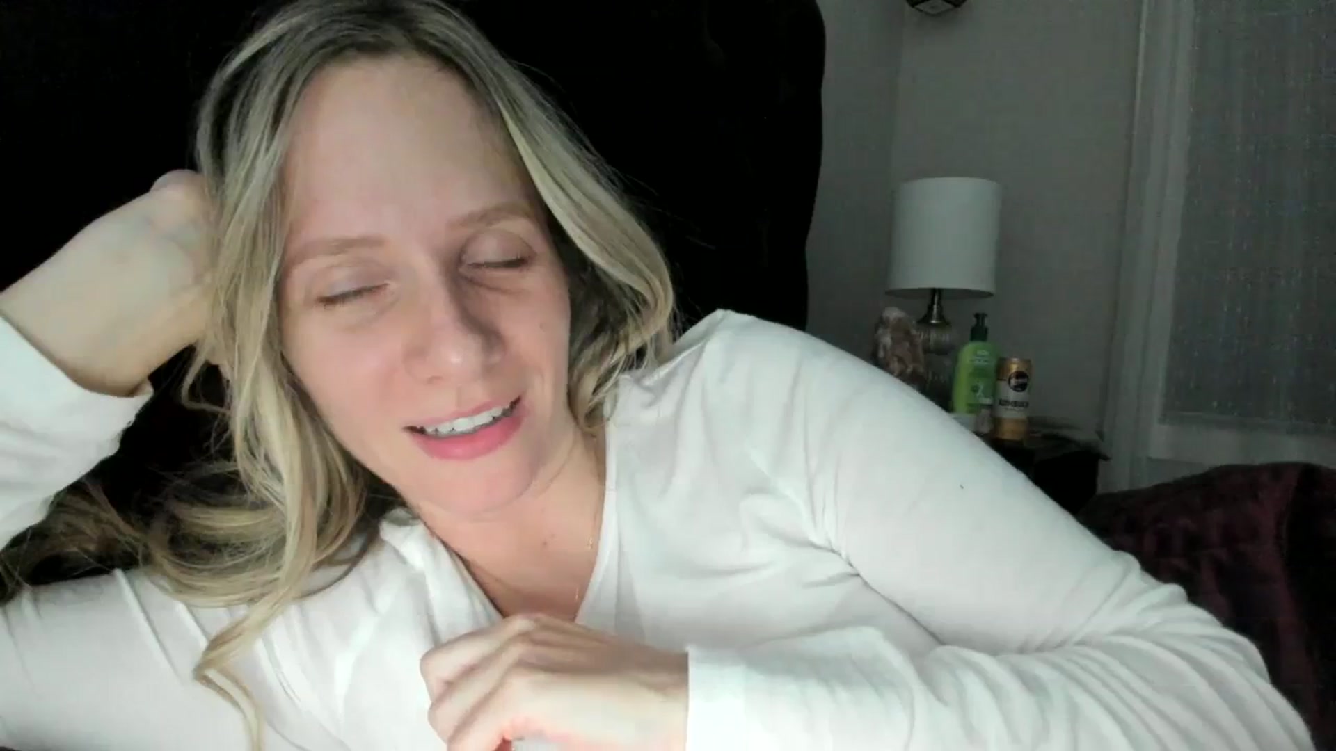 Gallery image thumbnail from Lucylux1's myfreecams stream on, 11/22/2023, 03:55 image 20 of 20