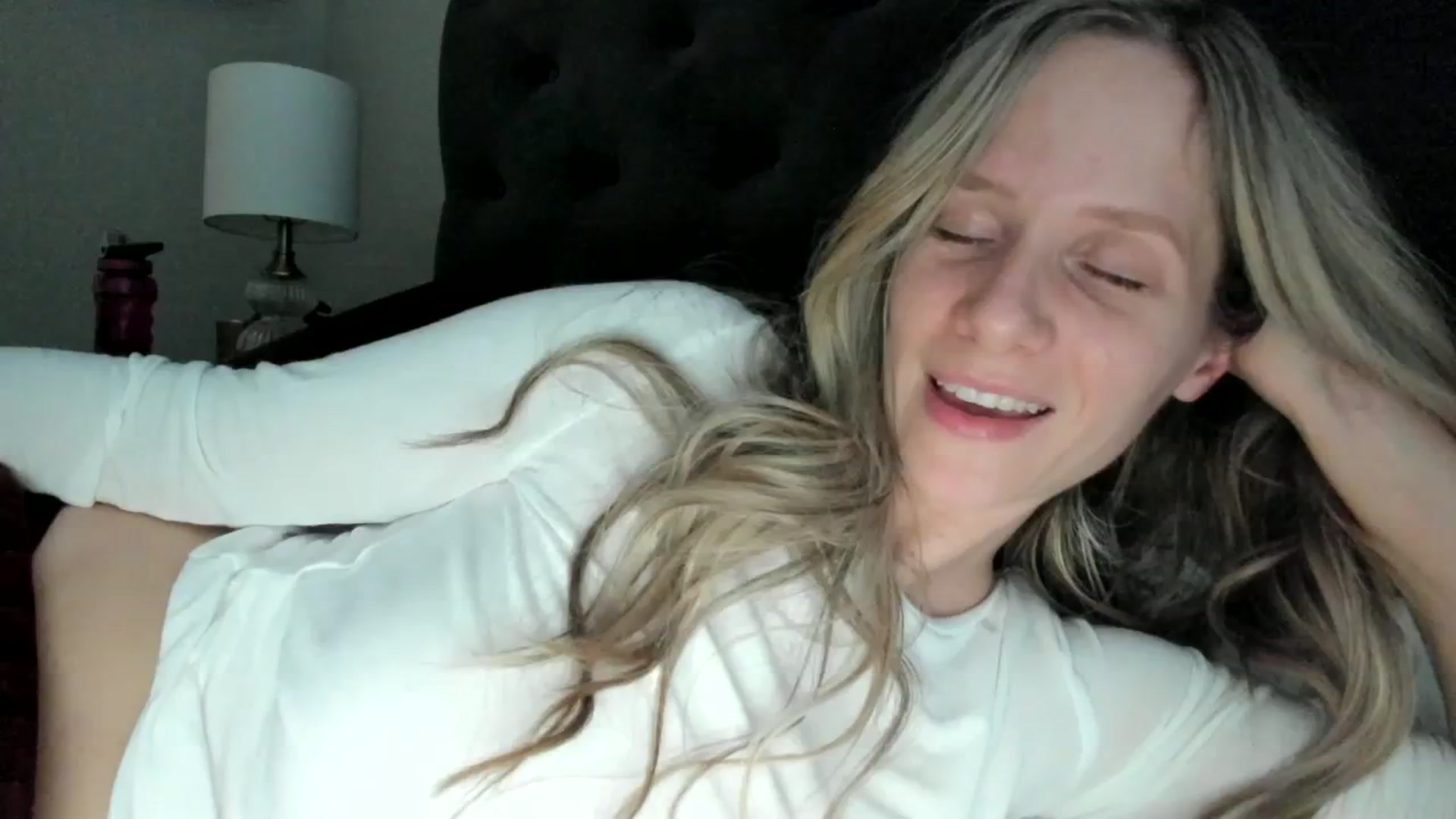 Gallery image thumbnail from Lucylux1's myfreecams stream on, 11/22/2023, 03:55 image 9 of 20