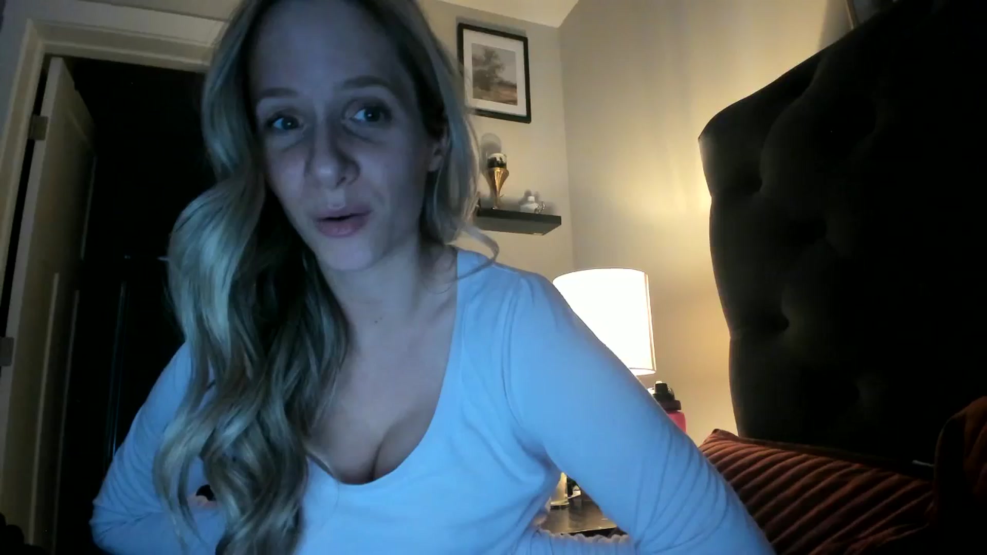 Gallery image thumbnail from Lucylux1's myfreecams stream on, 11/27/2023, 03:53 image 17 of 20