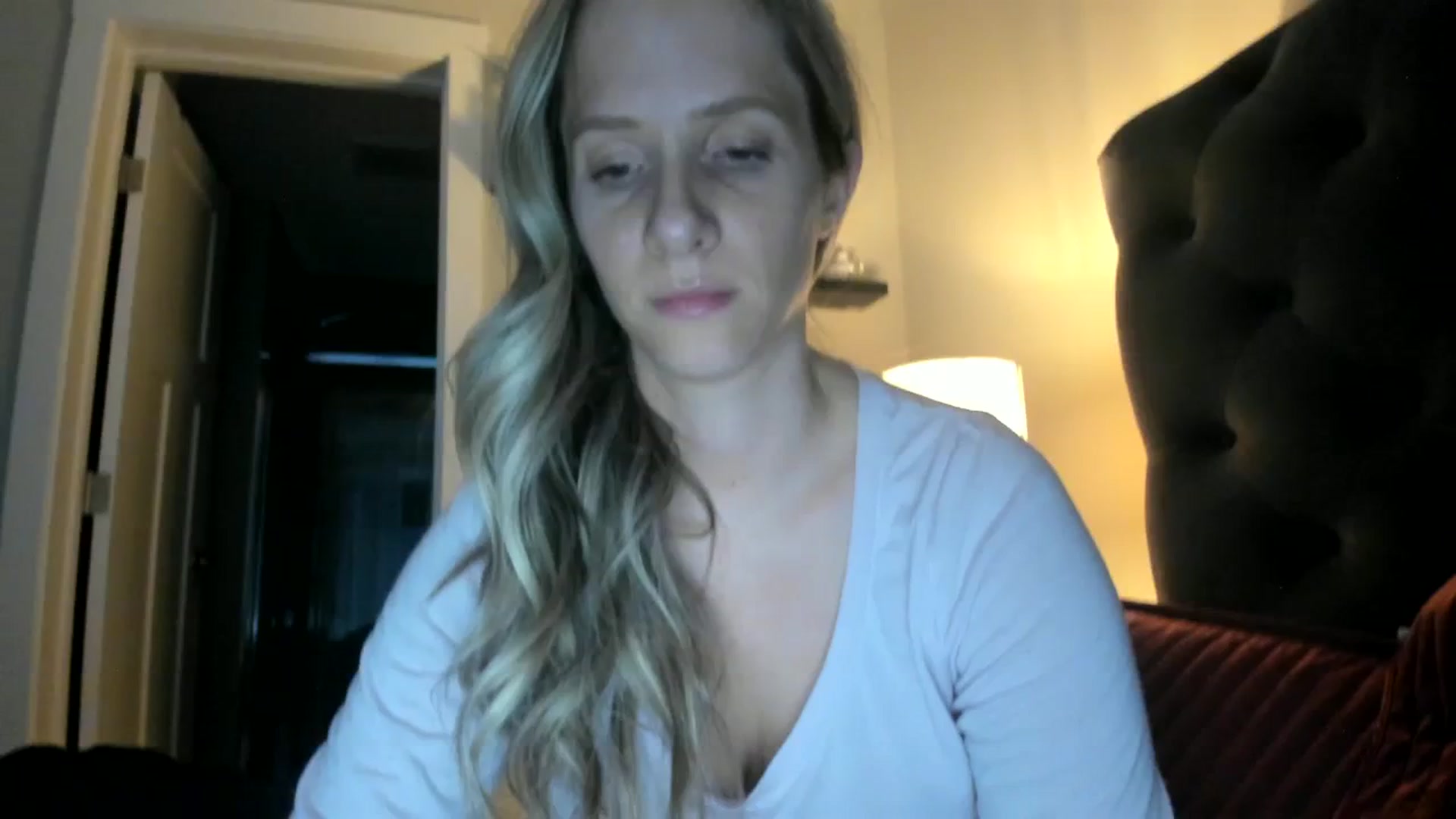 Gallery image thumbnail from Lucylux1's myfreecams stream on, 11/27/2023, 03:53 image 10 of 20
