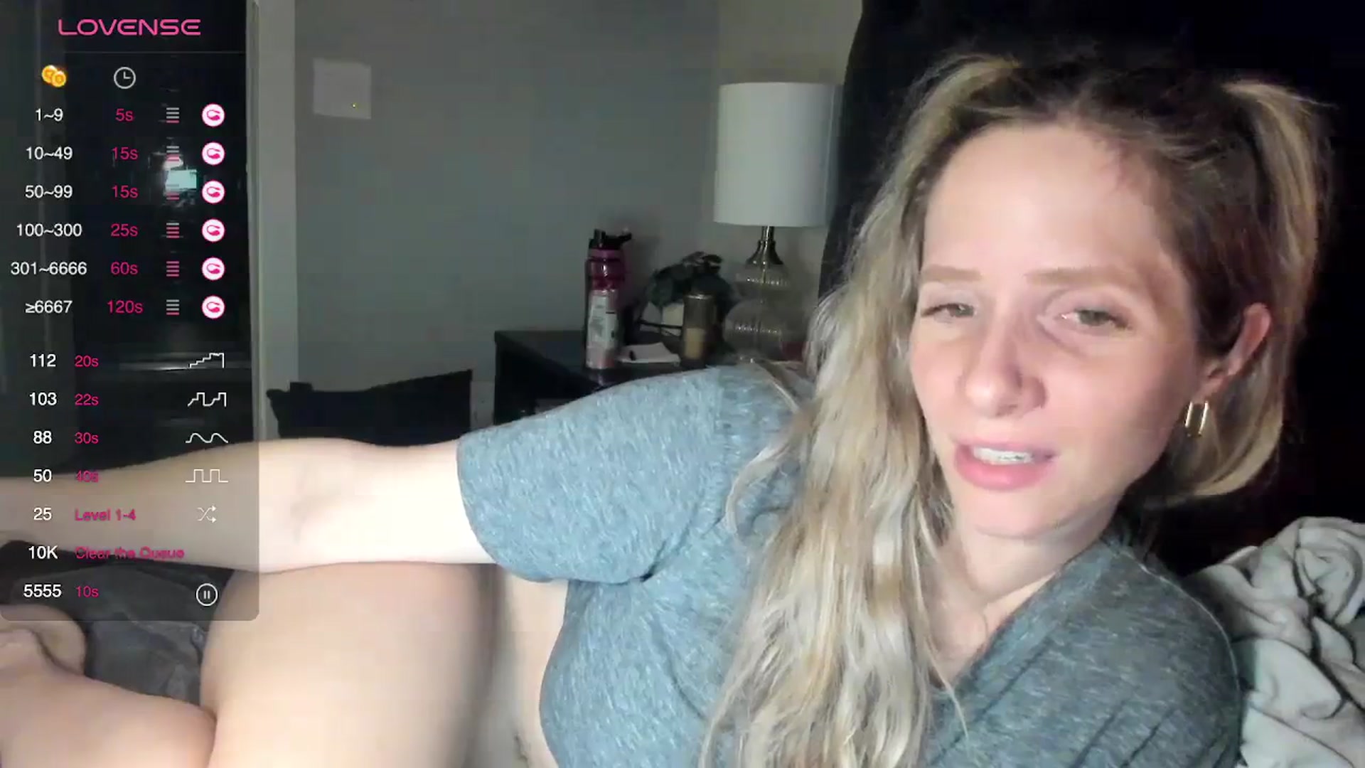 Gallery image thumbnail from Lucylux1's myfreecams stream on, 12/19/2023, 05:05 image 4 of 20