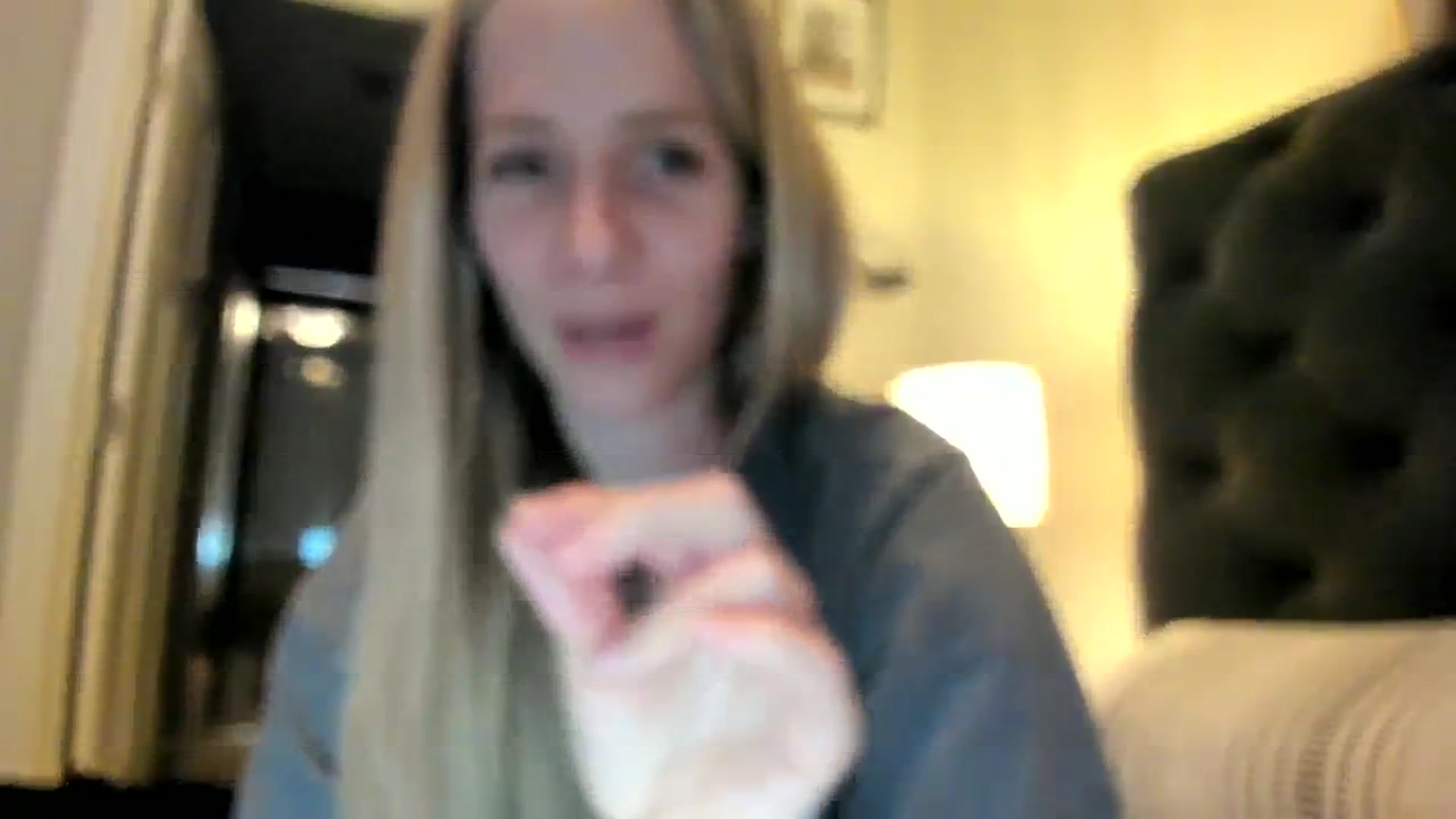 Gallery image thumbnail from Lucylux1's myfreecams stream on, 12/27/2023, 03:59 image 5 of 20