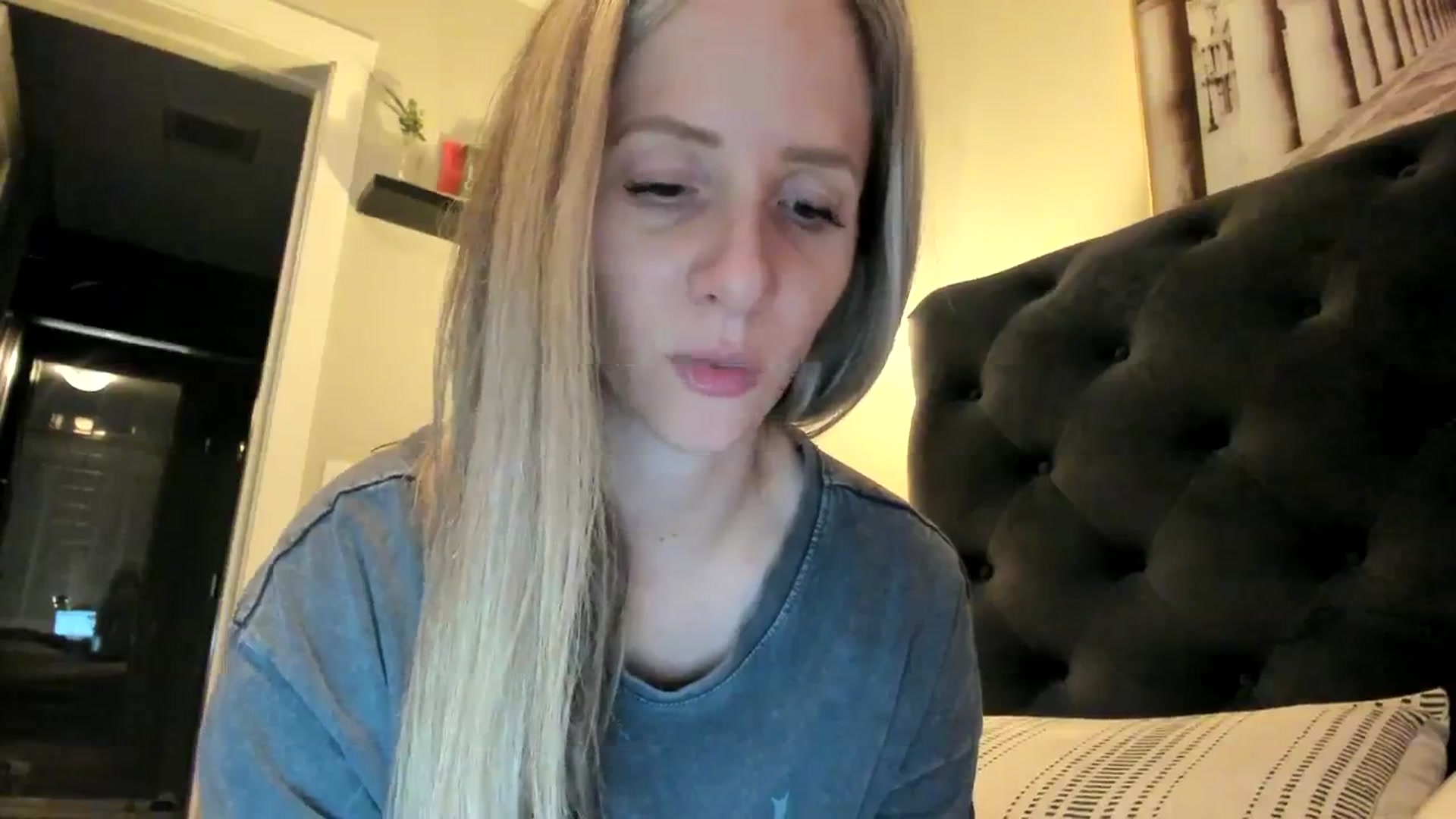 Gallery image thumbnail from Lucylux1's myfreecams stream on, 12/27/2023, 03:59 image 9 of 20