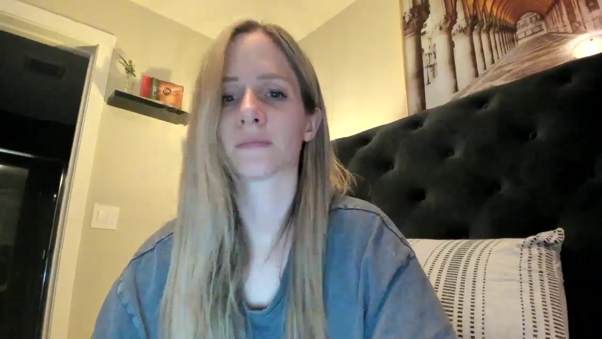Gallery image thumbnail from Lucylux1's myfreecams stream on, 12/27/2023, 04:25 image 19 of 20