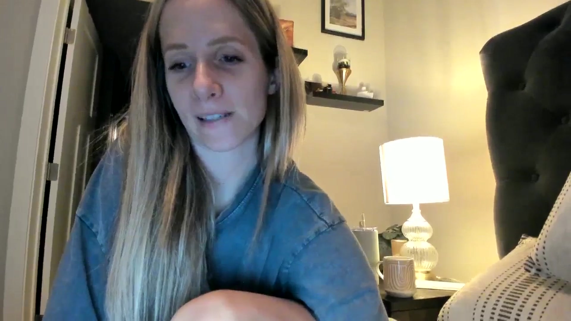 Gallery image thumbnail from Lucylux1's myfreecams stream on, 12/27/2023, 04:25 image 3 of 20