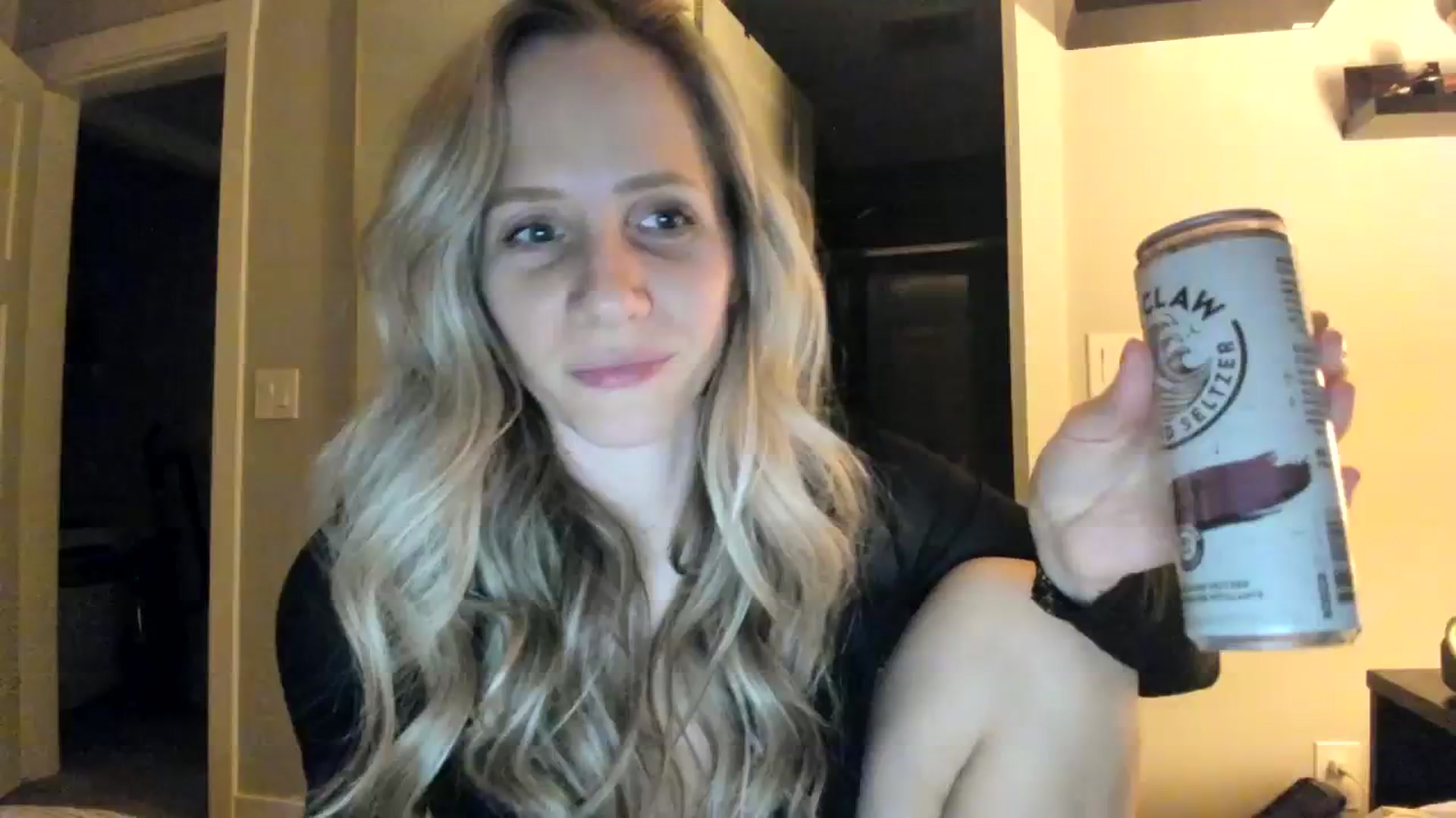 Gallery image thumbnail from Lucylux1's myfreecams stream on, 01/02/2024, 05:16 image 1 of 20