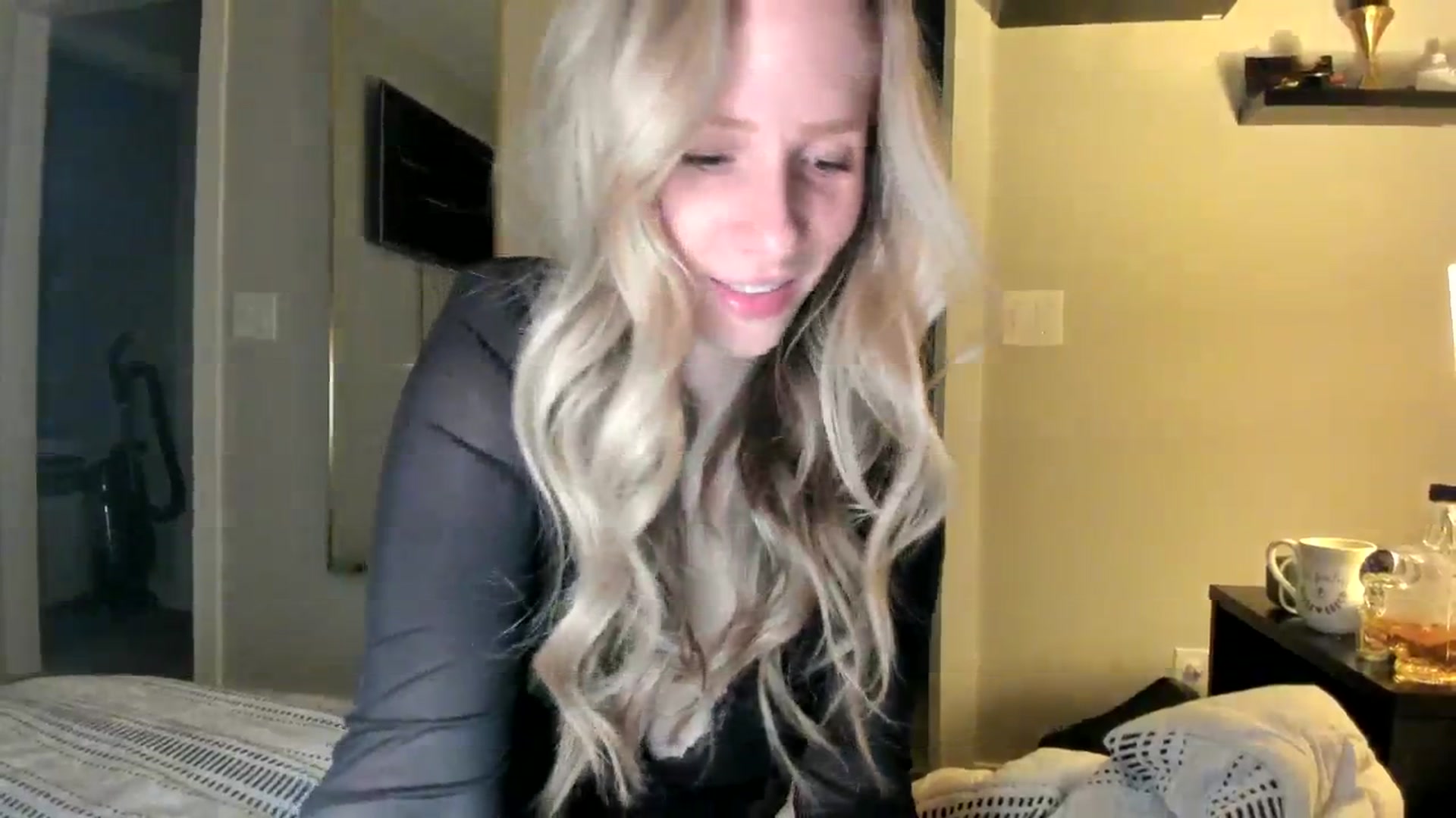 Gallery image thumbnail from Lucylux1's myfreecams stream on, 01/02/2024, 05:16 image 3 of 20