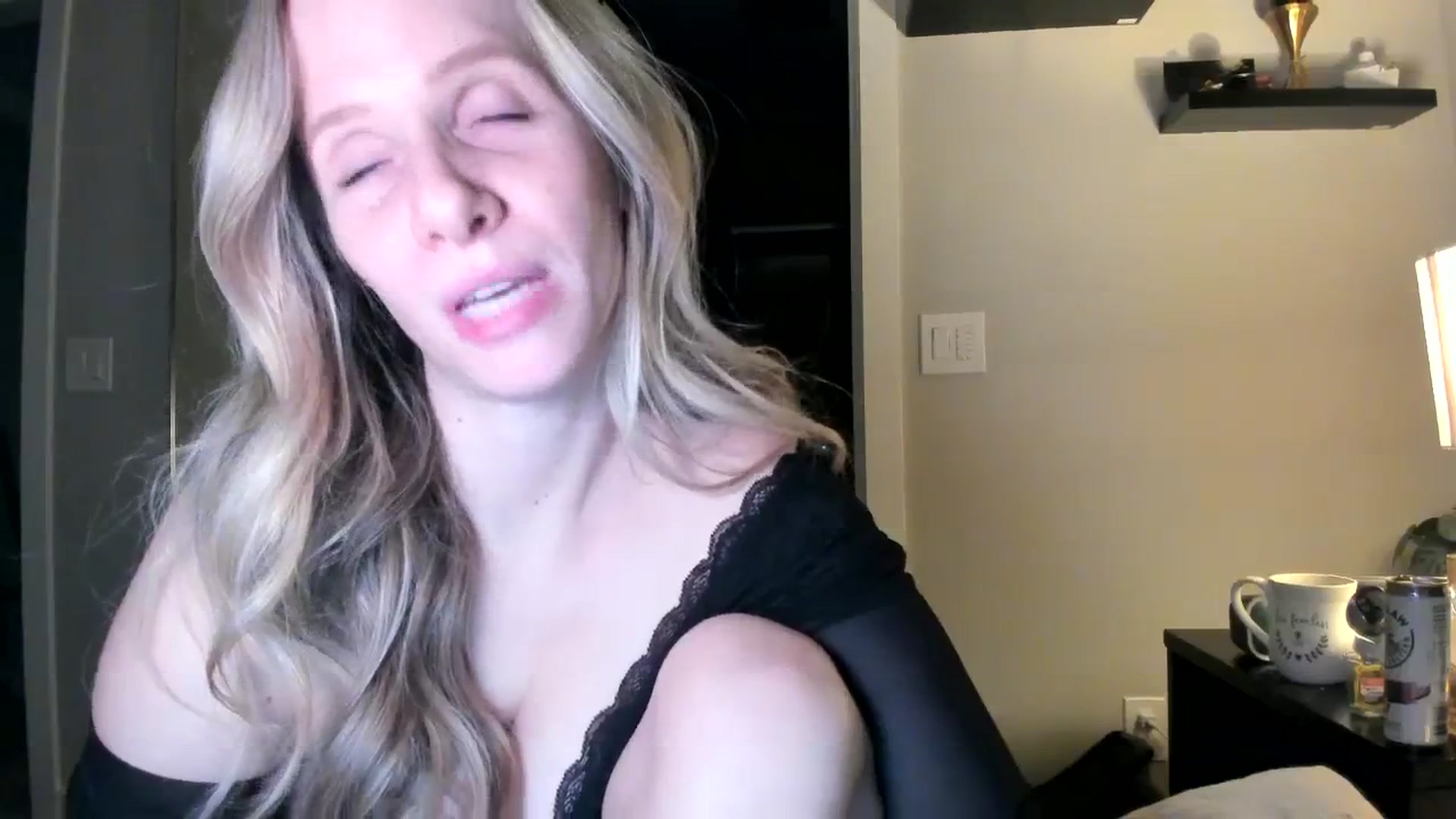 Gallery image thumbnail from Lucylux1's myfreecams stream on, 01/02/2024, 05:16 image 5 of 20