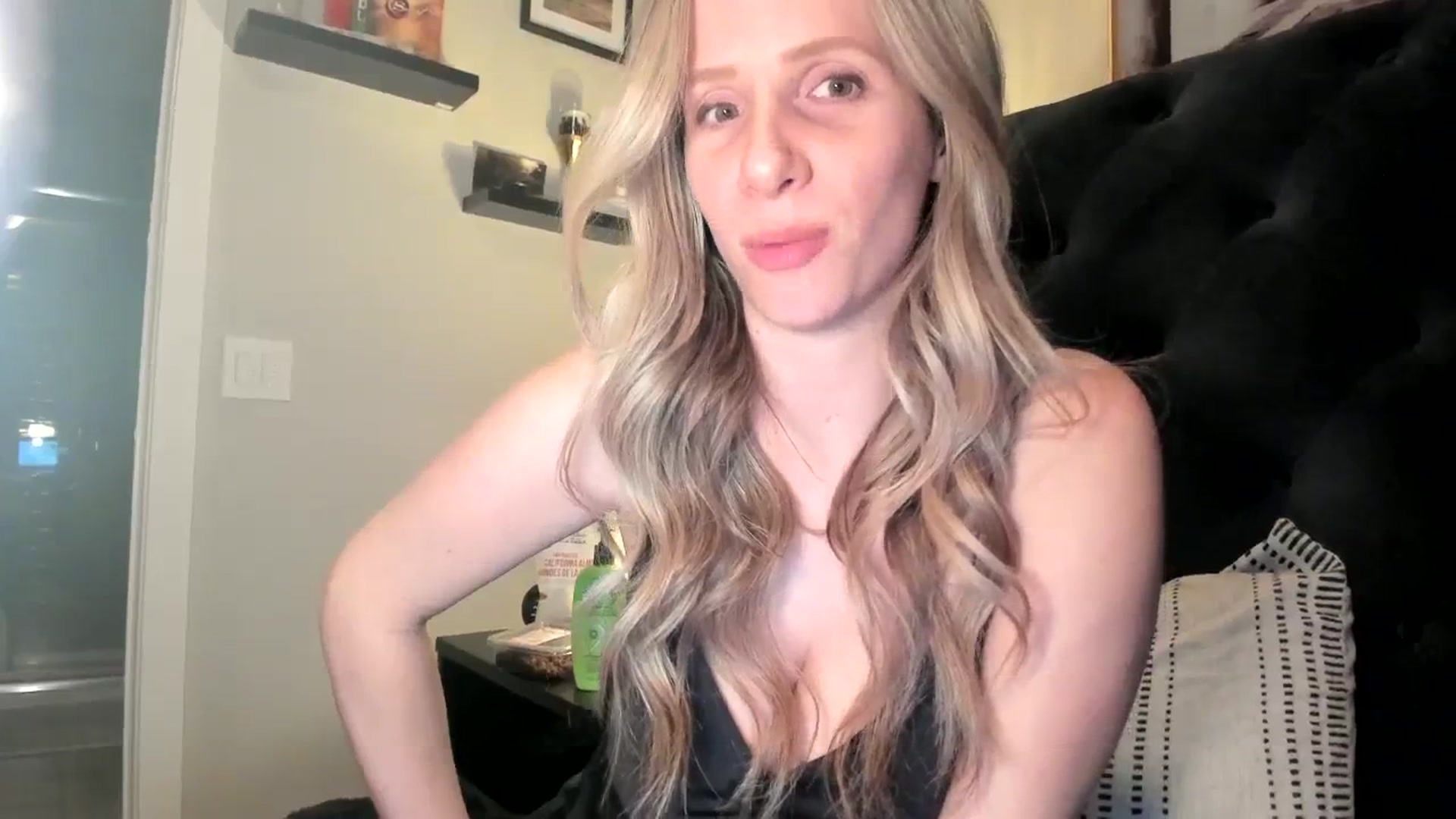 Gallery image thumbnail from Lucylux1's myfreecams stream on, 01/08/2024, 03:46 image 4 of 20