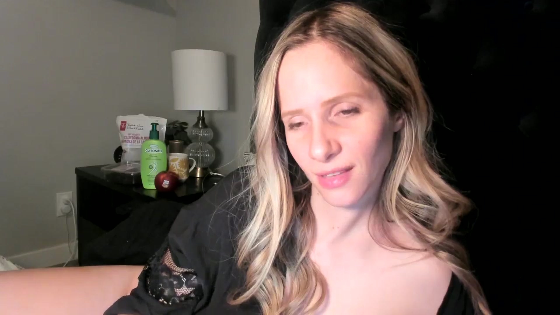 Gallery image thumbnail from Lucylux1's myfreecams stream on, 01/08/2024, 04:45 image 19 of 20