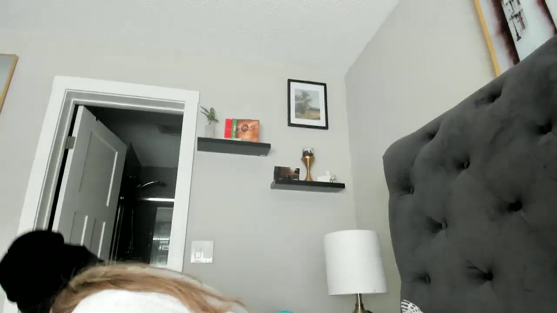 Gallery image thumbnail from Lucylux1's myfreecams stream on, 01/10/2024, 20:47 image 8 of 20