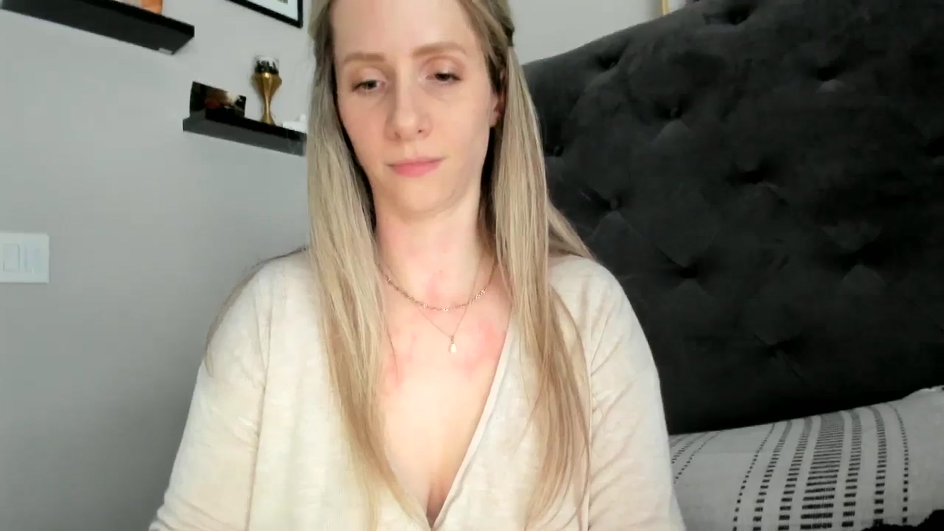 Gallery image thumbnail from Lucylux1's myfreecams stream on, 01/22/2024, 23:21 image 8 of 20
