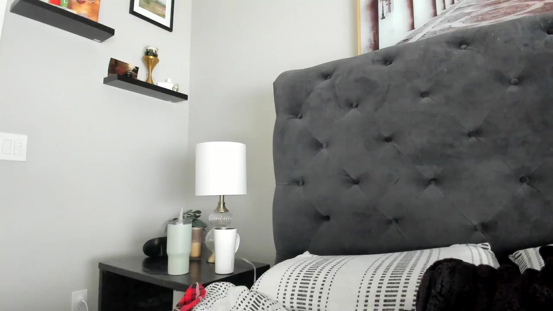 Gallery image thumbnail from Lucylux1's myfreecams stream on, 01/22/2024, 23:21 image 5 of 20