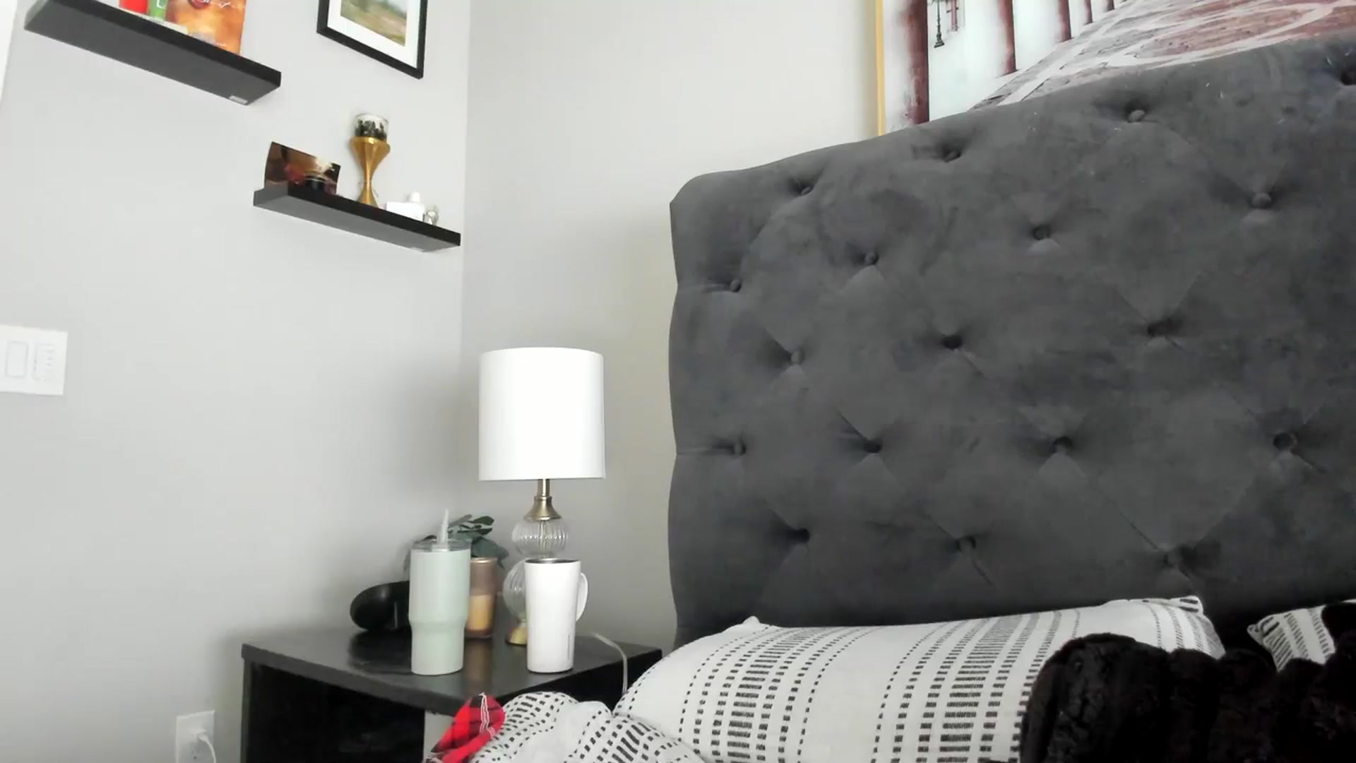Gallery image thumbnail from Lucylux1's myfreecams stream on, 01/22/2024, 23:21 image 6 of 20