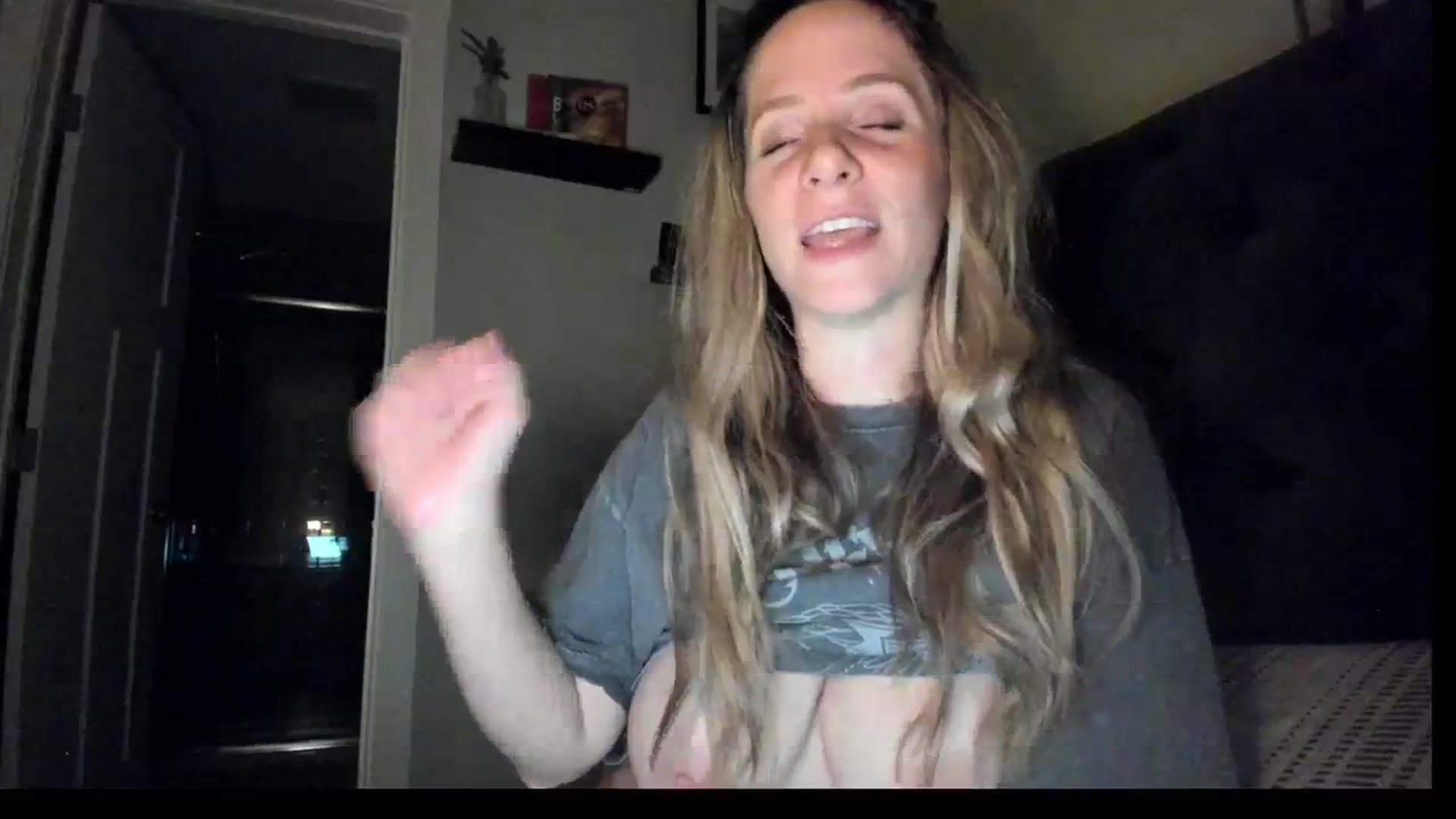 Gallery image thumbnail from Lucylux1's myfreecams stream on, 01/30/2024, 04:22 image 4 of 20