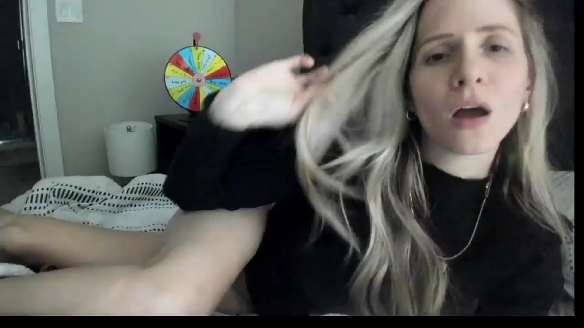 Gallery image thumbnail from Lucylux1's myfreecams stream on, 02/05/2024, 04:42 image 8 of 20