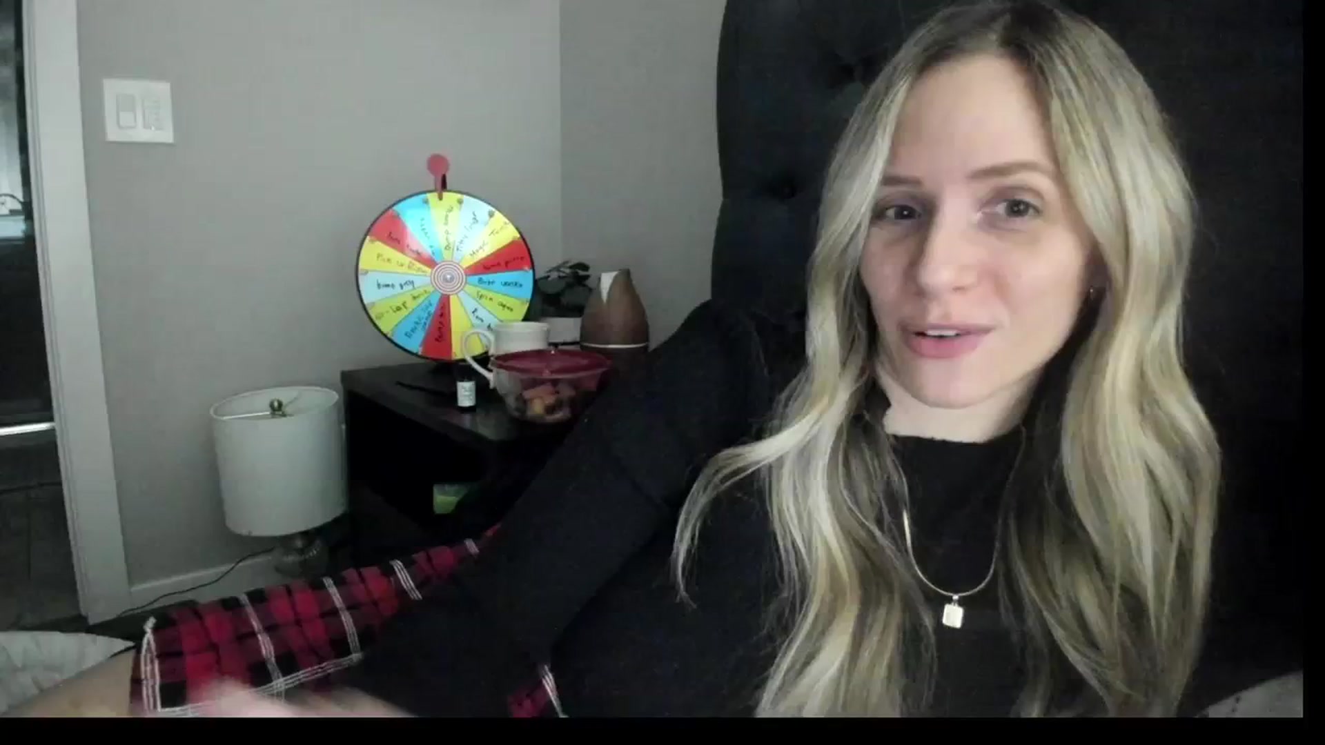 Gallery image thumbnail from Lucylux1's myfreecams stream on, 02/05/2024, 04:42 image 1 of 20