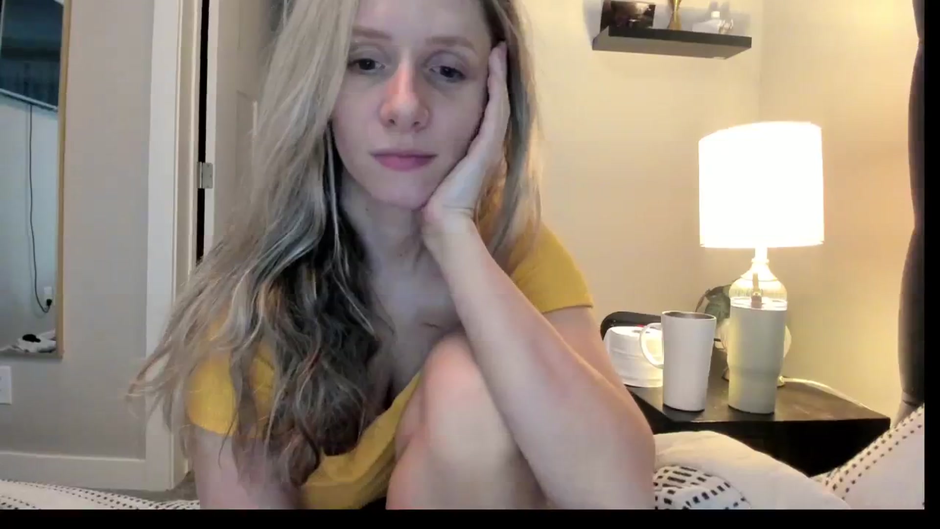 Gallery image thumbnail from Lucylux1's myfreecams stream on, 02/13/2024, 04:13 image 4 of 20