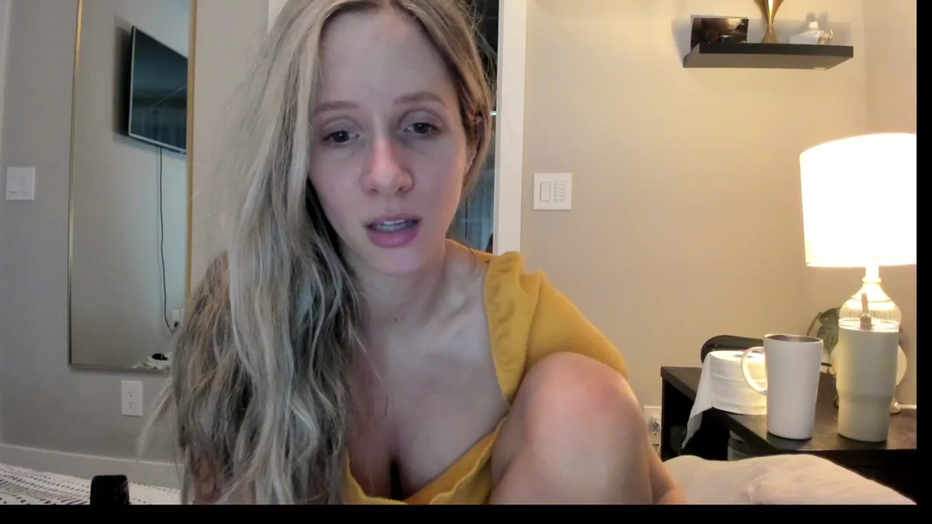 Gallery image thumbnail from Lucylux1's myfreecams stream on, 02/13/2024, 04:13 image 16 of 20