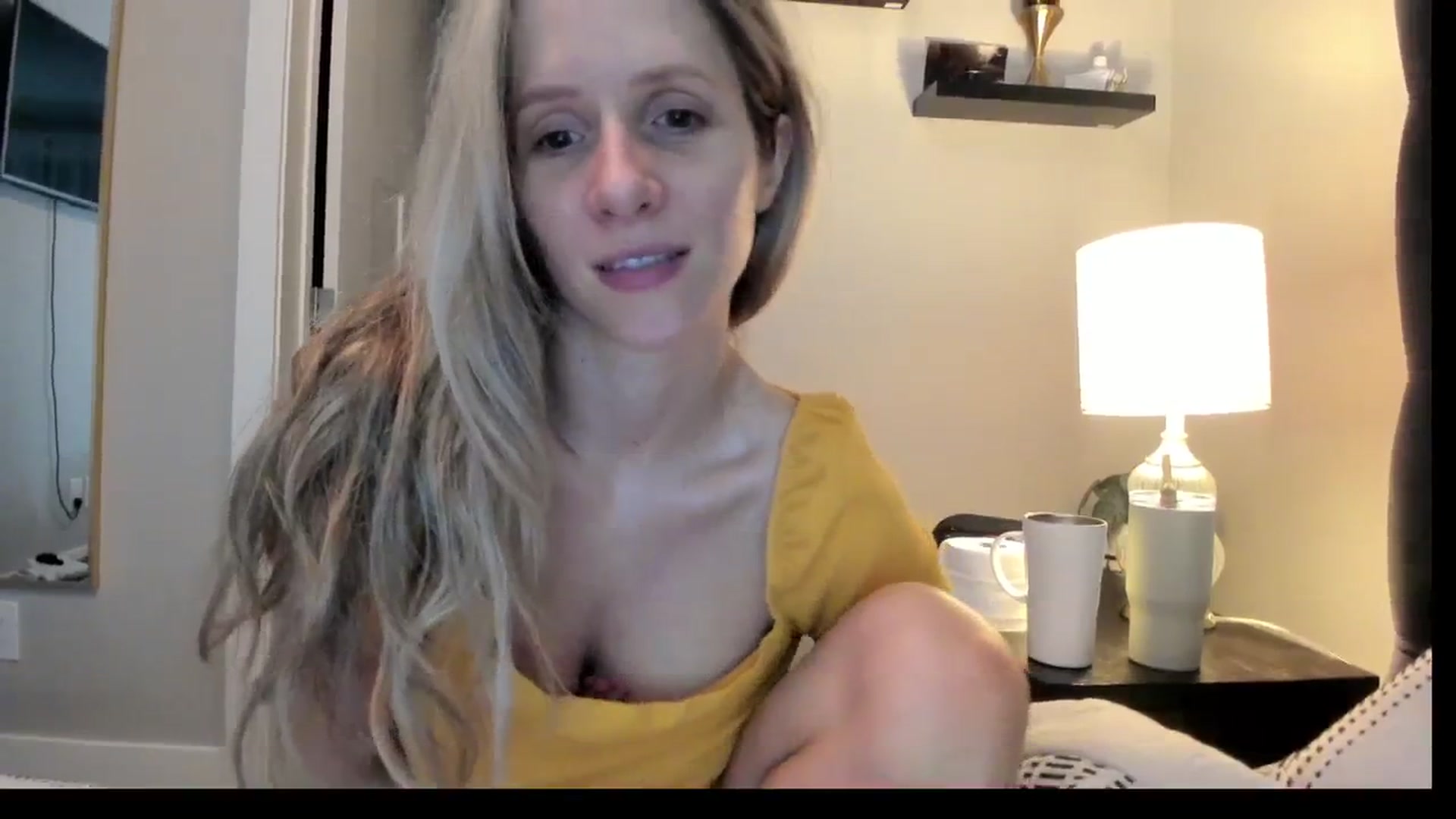 Gallery image thumbnail from Lucylux1's myfreecams stream on, 02/13/2024, 04:13 image 6 of 20