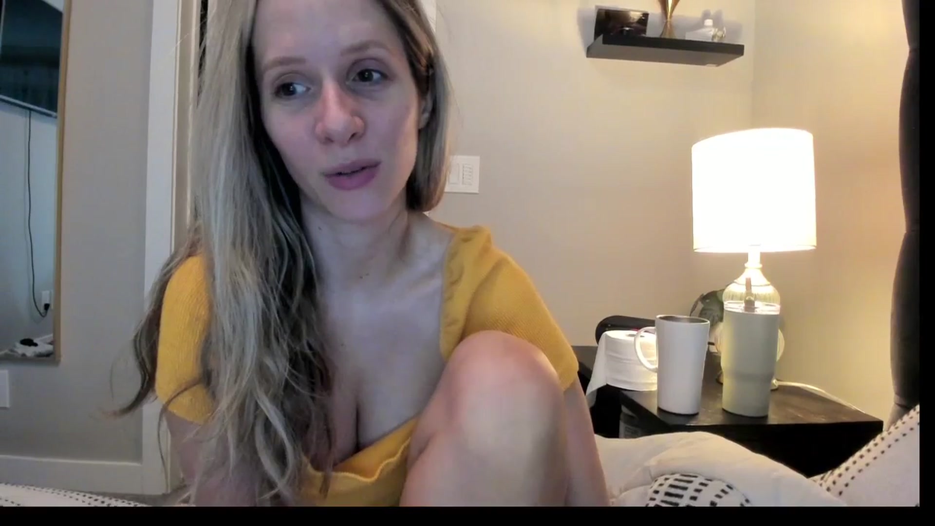 Gallery image thumbnail from Lucylux1's myfreecams stream on, 02/13/2024, 04:13 image 10 of 20