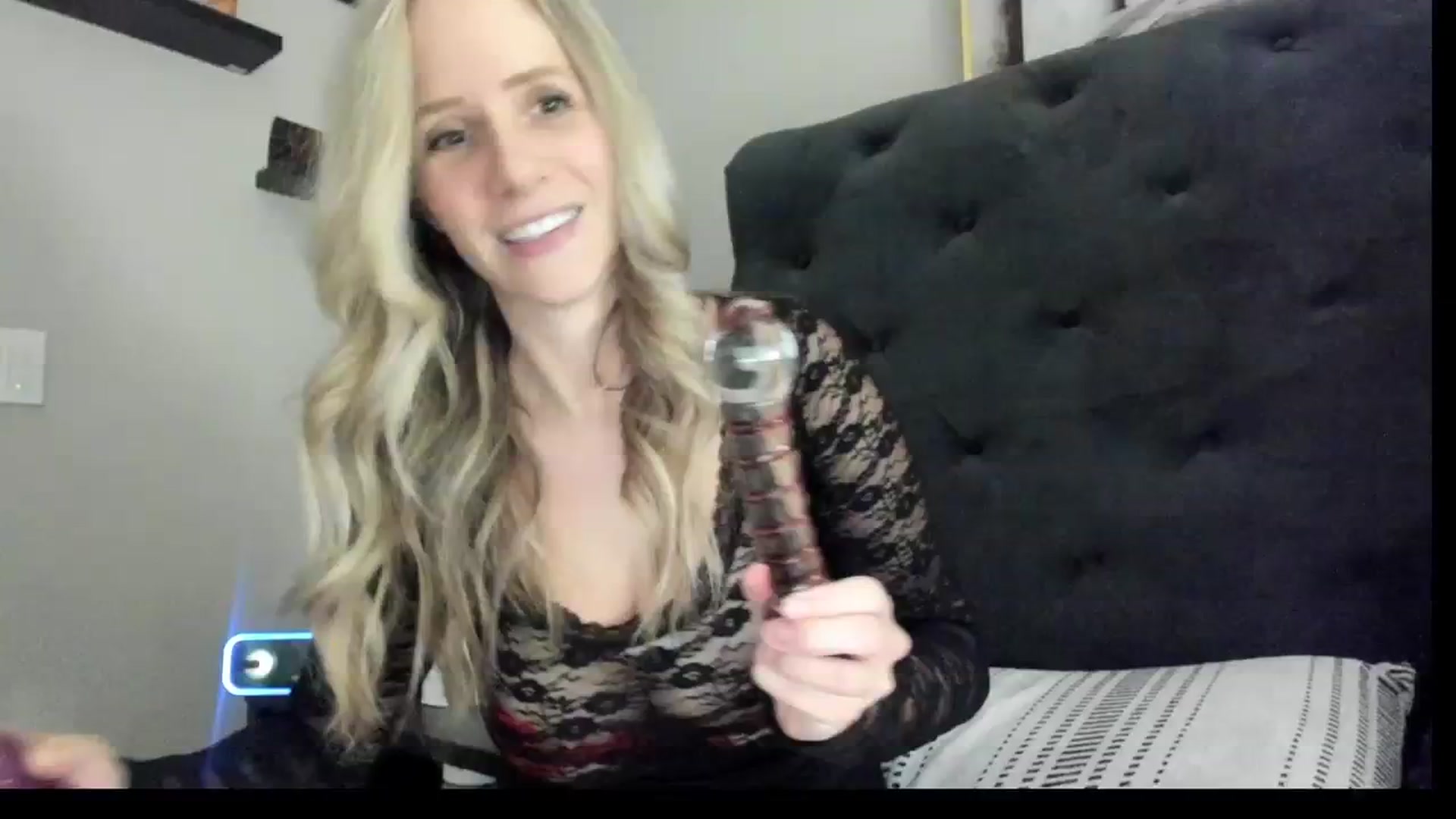 Gallery image thumbnail from Lucylux1's myfreecams stream on, 02/14/2024, 03:33 image 17 of 20